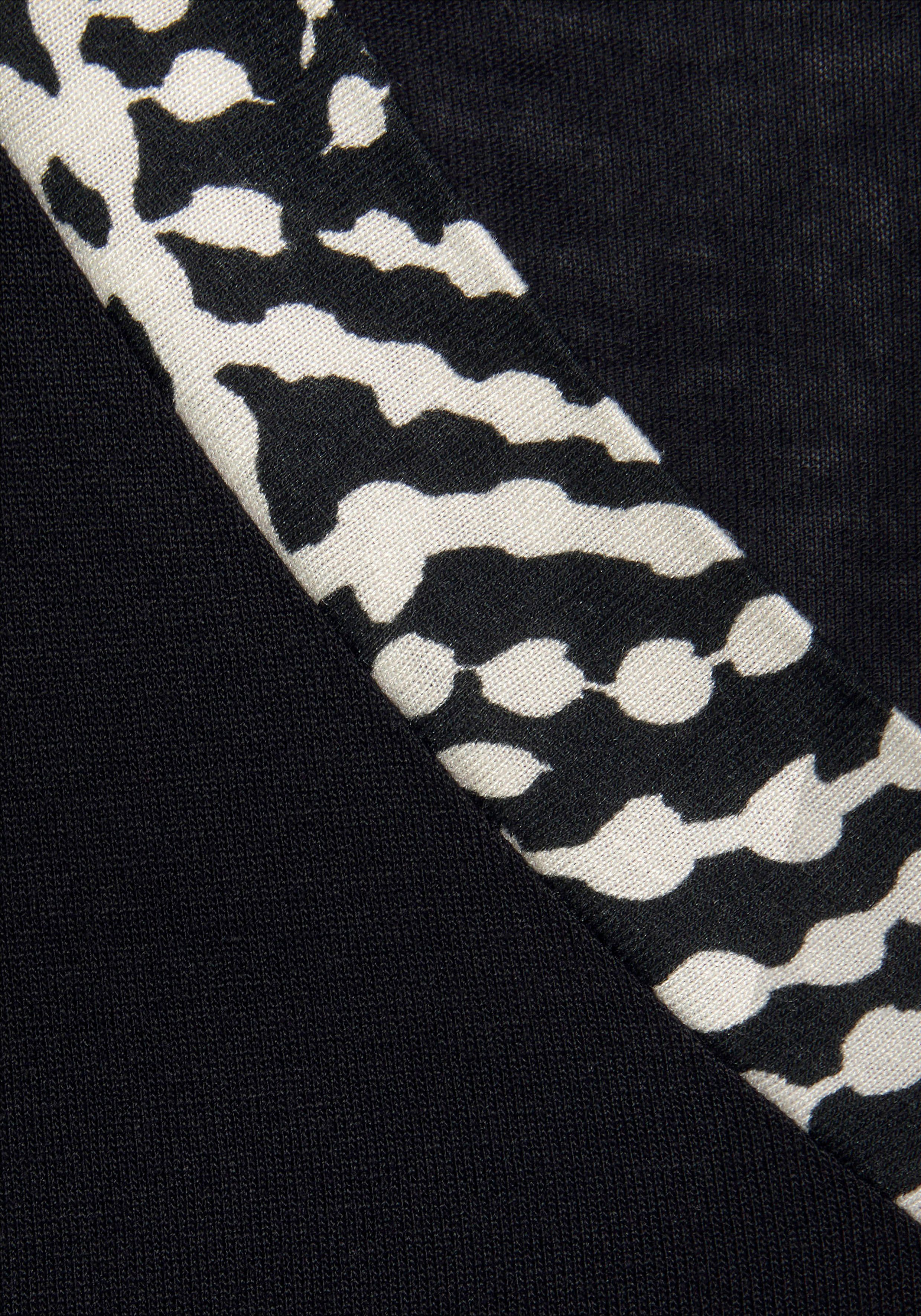 Lascana Pyjama met gedessineerde details (set, 2-delig)