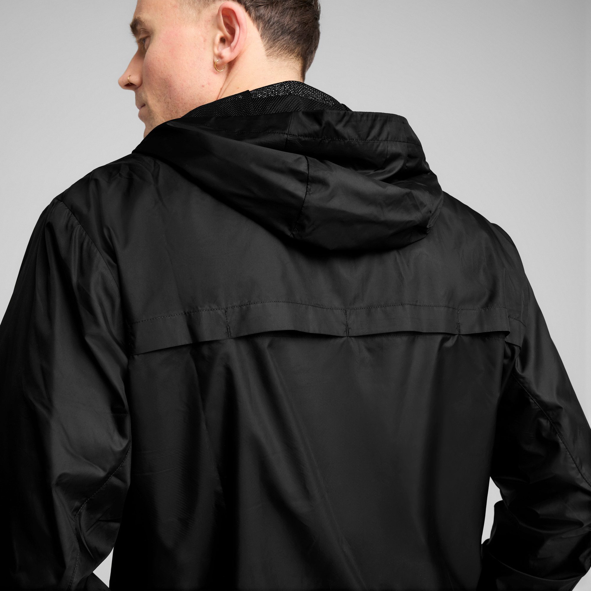 PUMA Windbreaker ESS REGULAR WINDBREAKER