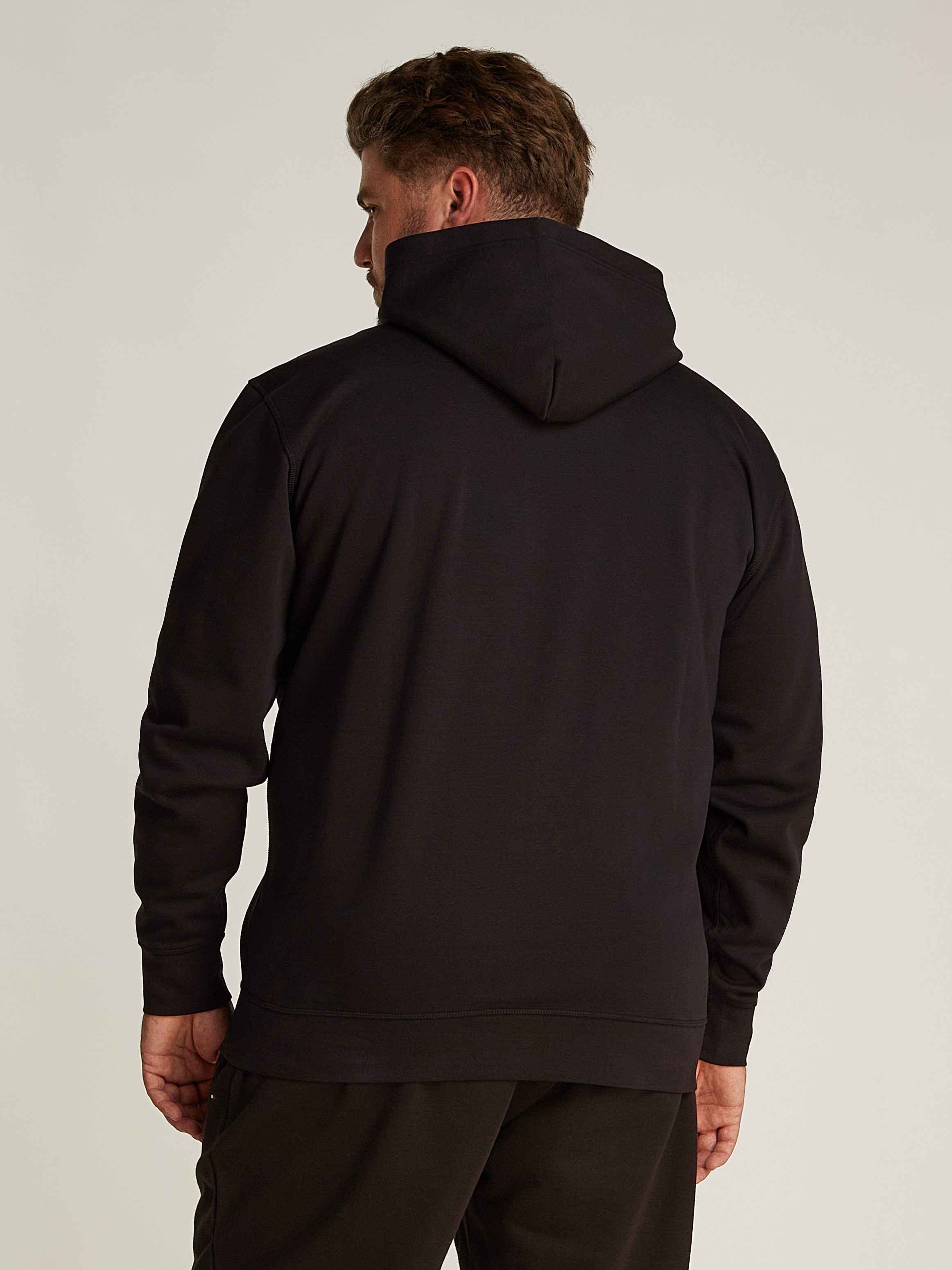 Tommy Hilfiger Hoodie BT-BIG HILFIGER HOODY-B in grote maten, met logo-borduursel op de mouw