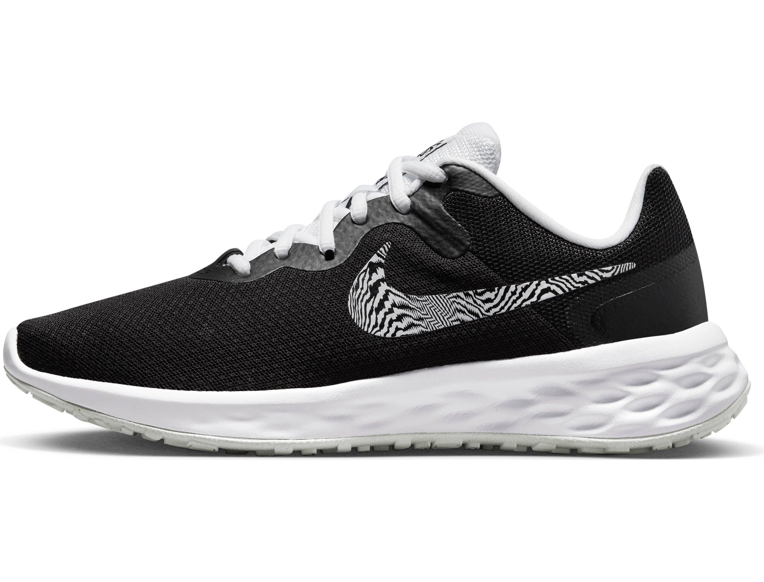 Nike Runningschoenen W REVOLUTION 6 NN PRM