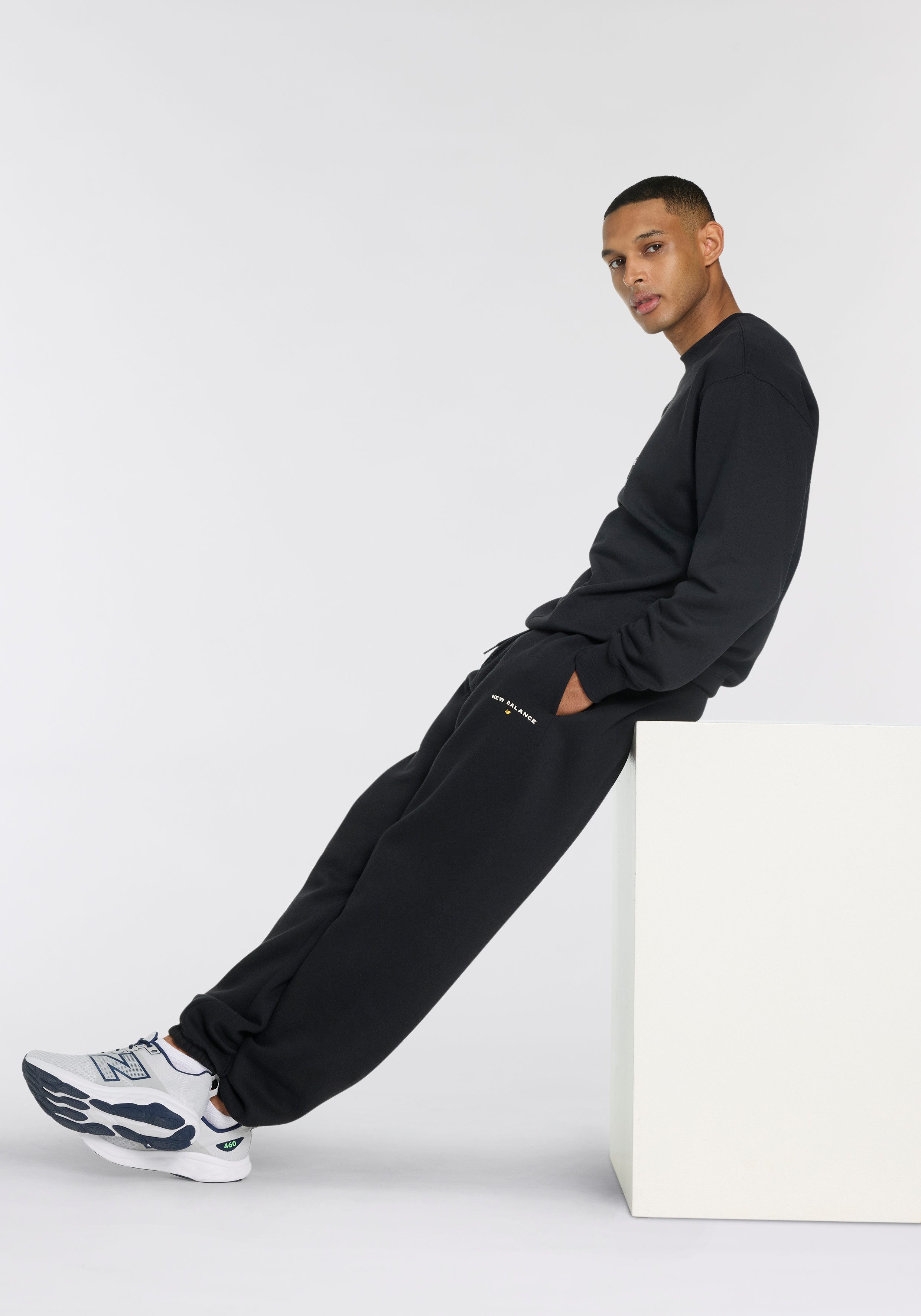 New Balance Joggingbroek REIMAGINED FLEECE GRAPHIC JOGGER