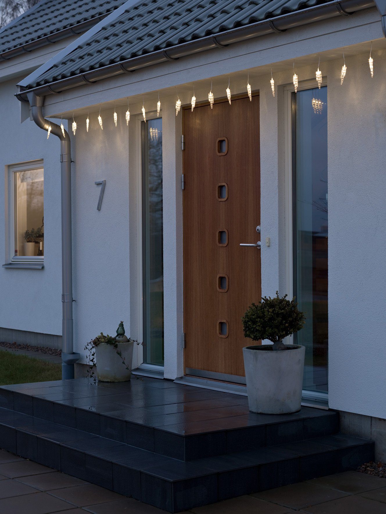 KONSTSMIDE Lichtgordijn Ijspegels, kerstversiering buiten met warm witte diodes, kabellengte ca. 4 meter