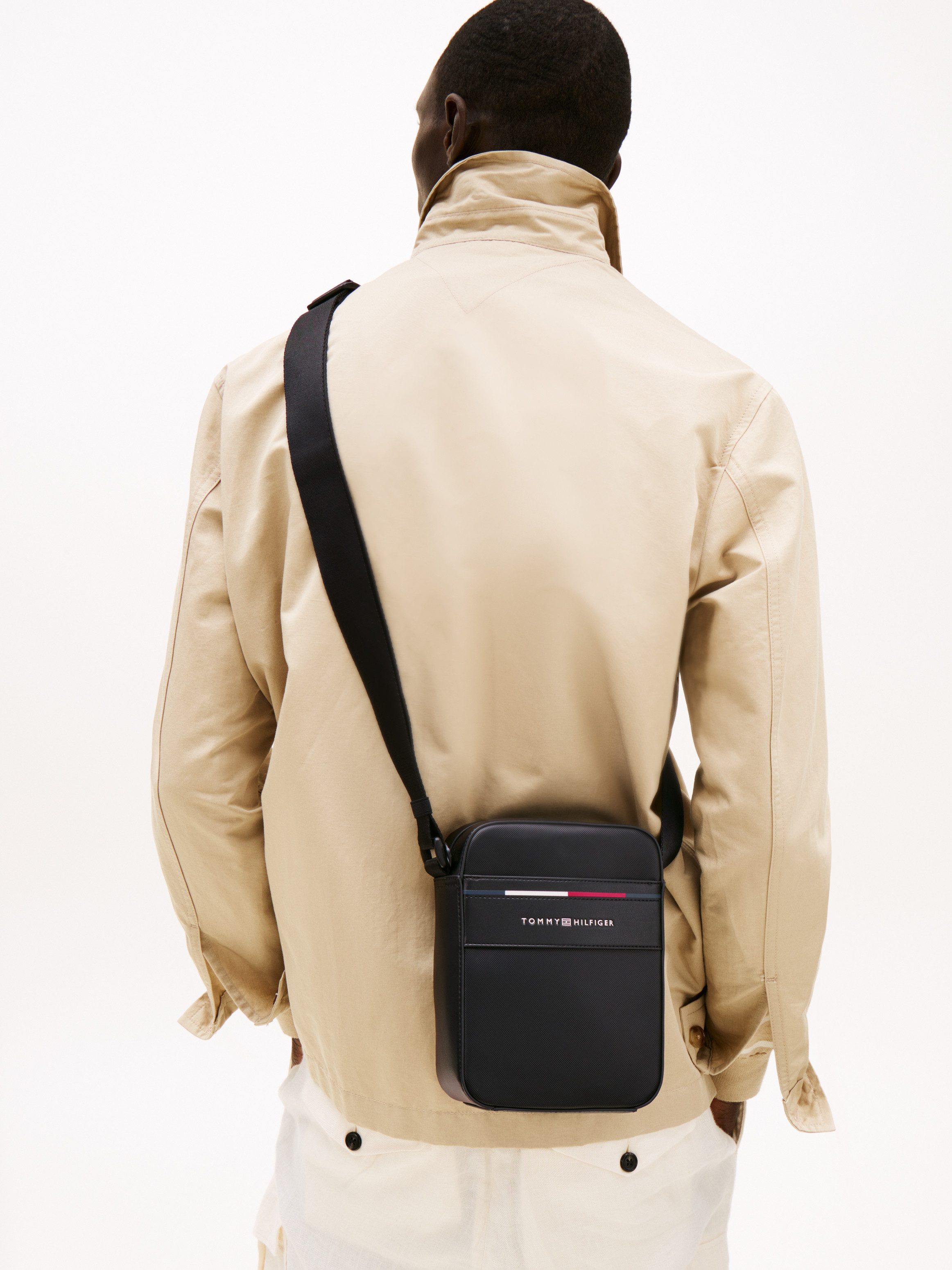Tommy Hilfiger Schoudertas TH FOUNDATION MINI REPORTER , mannen messenger tas, schoudertas met gekleurde accenten