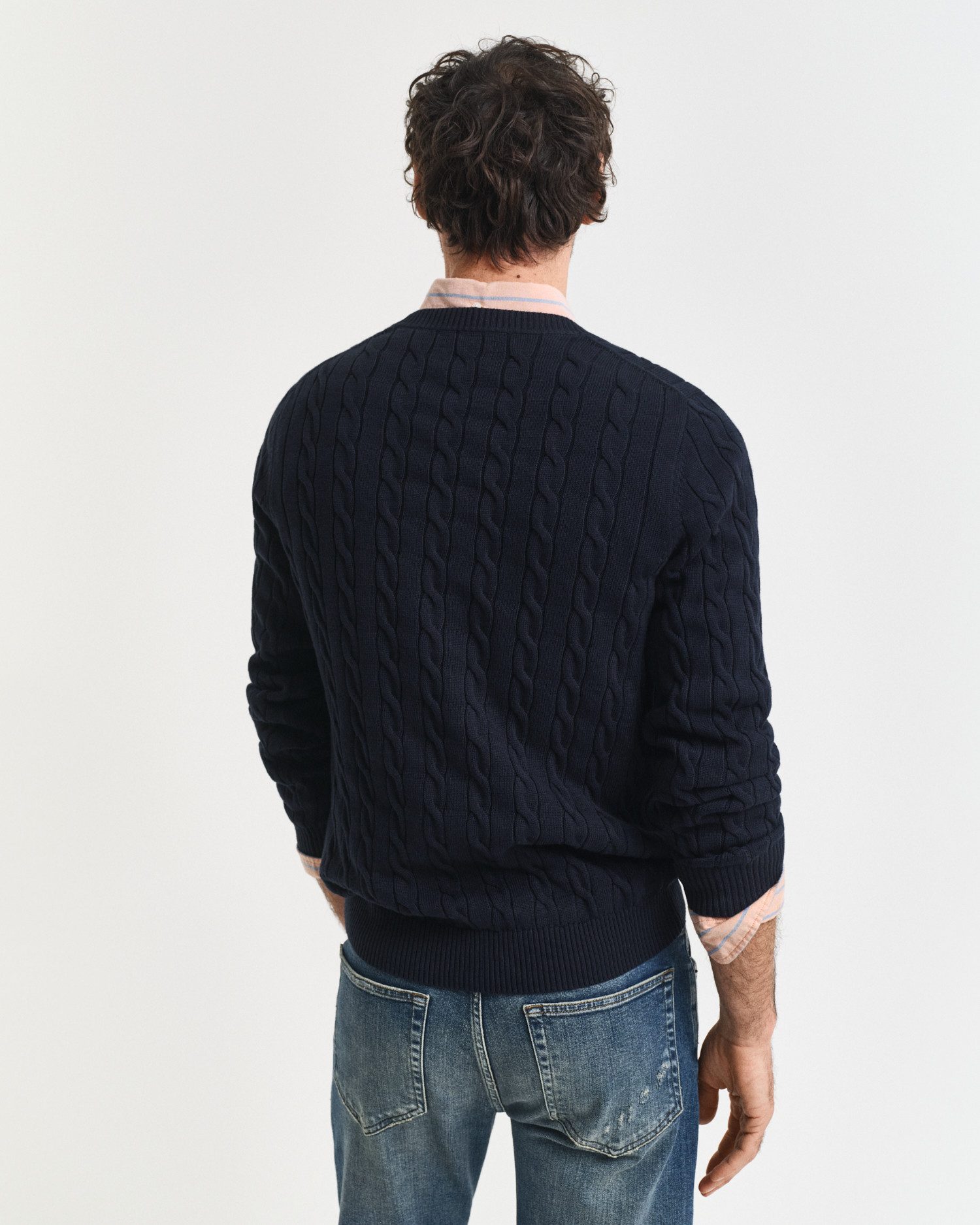 Gant Gebreide trui COTTON CABLE C-NECK met wapen-logo borduurwerk op de borst
