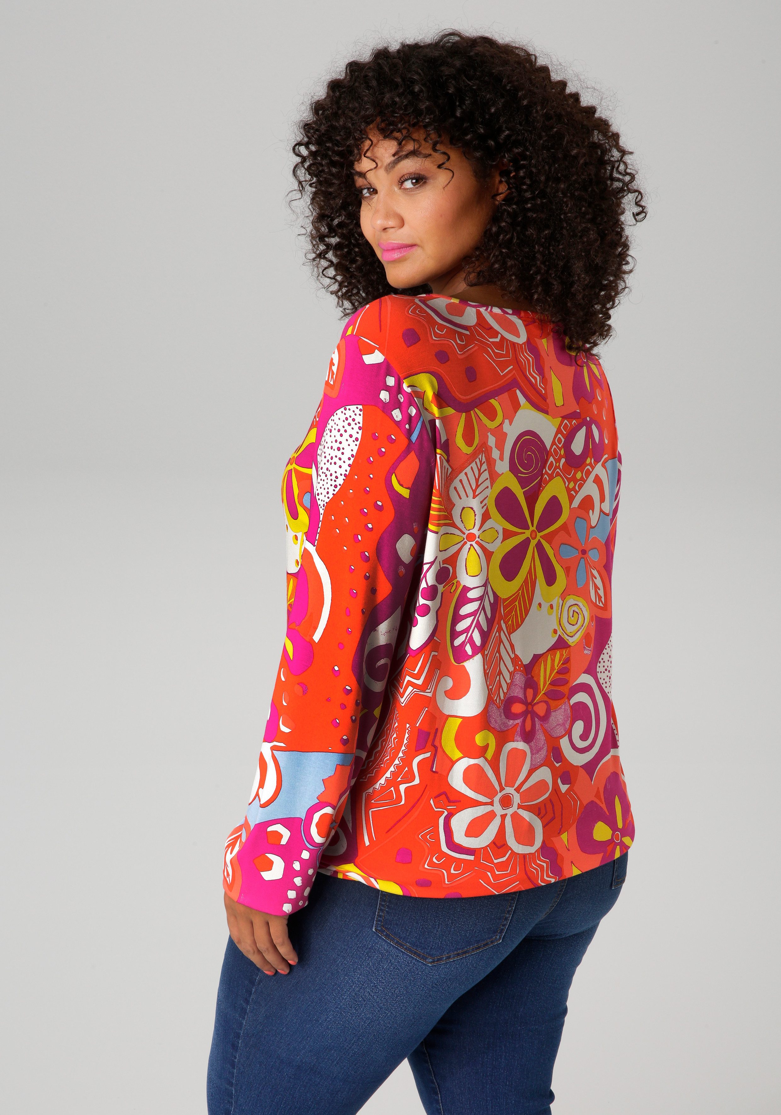 Aniston PLUS Shirt met lange mouwen met kleurharmonische, fantasierijke print - nieuwe collectie