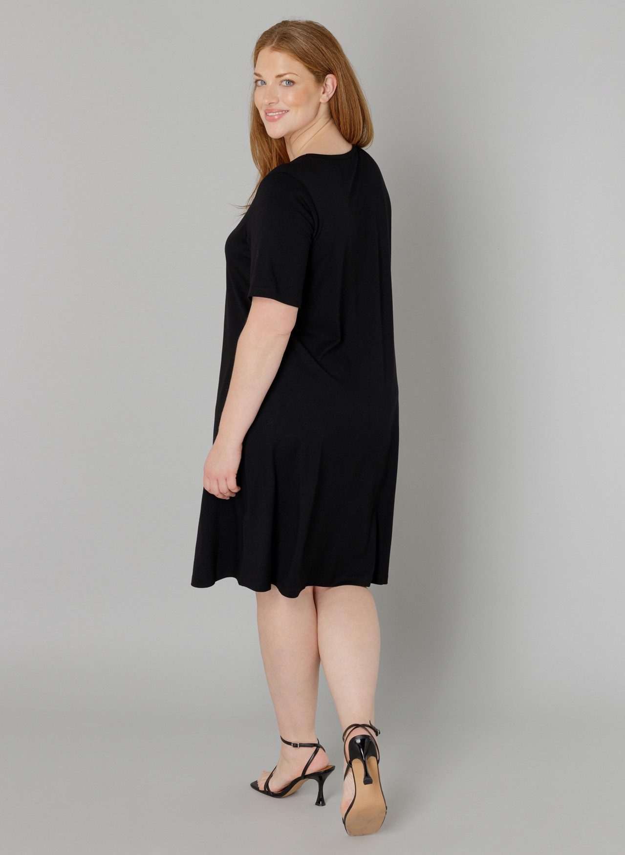 Base Level Curvy Shirtjurk Abernathy In een iets uitlopend model