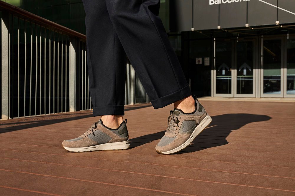 Rieker Slip-on sneakers , instapschoen, lage schoen, vrijetijdssneaker met vetelement