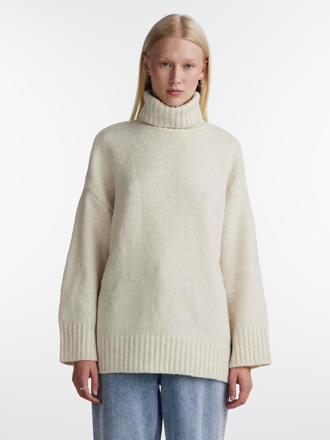 Pieces Coltrui PCNANCY LS LOOSE ROLL NECK KNIT NOOS BC