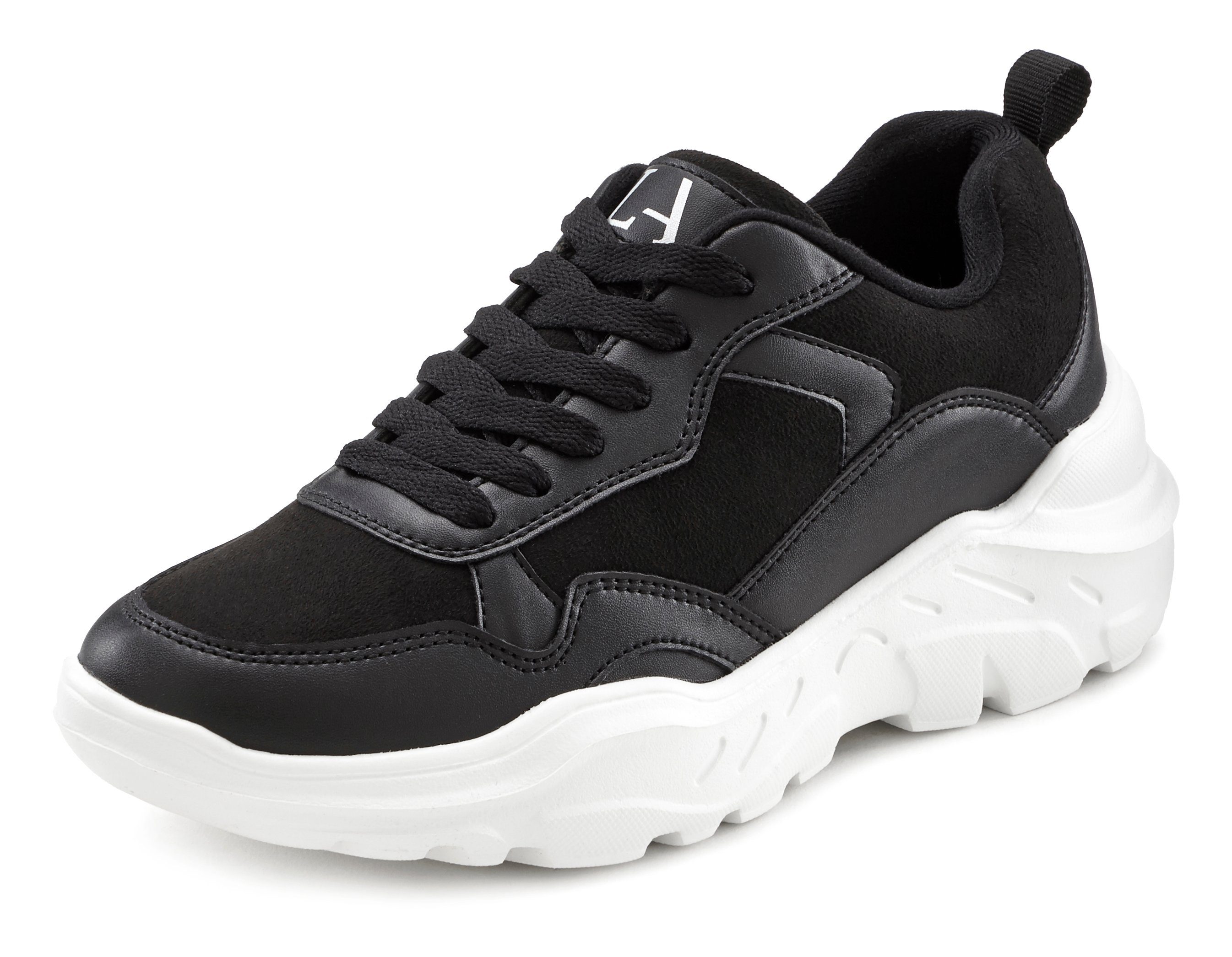 Lascana Sneakers Lage schoen, sportschoen, lichte chunky zool, zachte binnenzool VEGAN