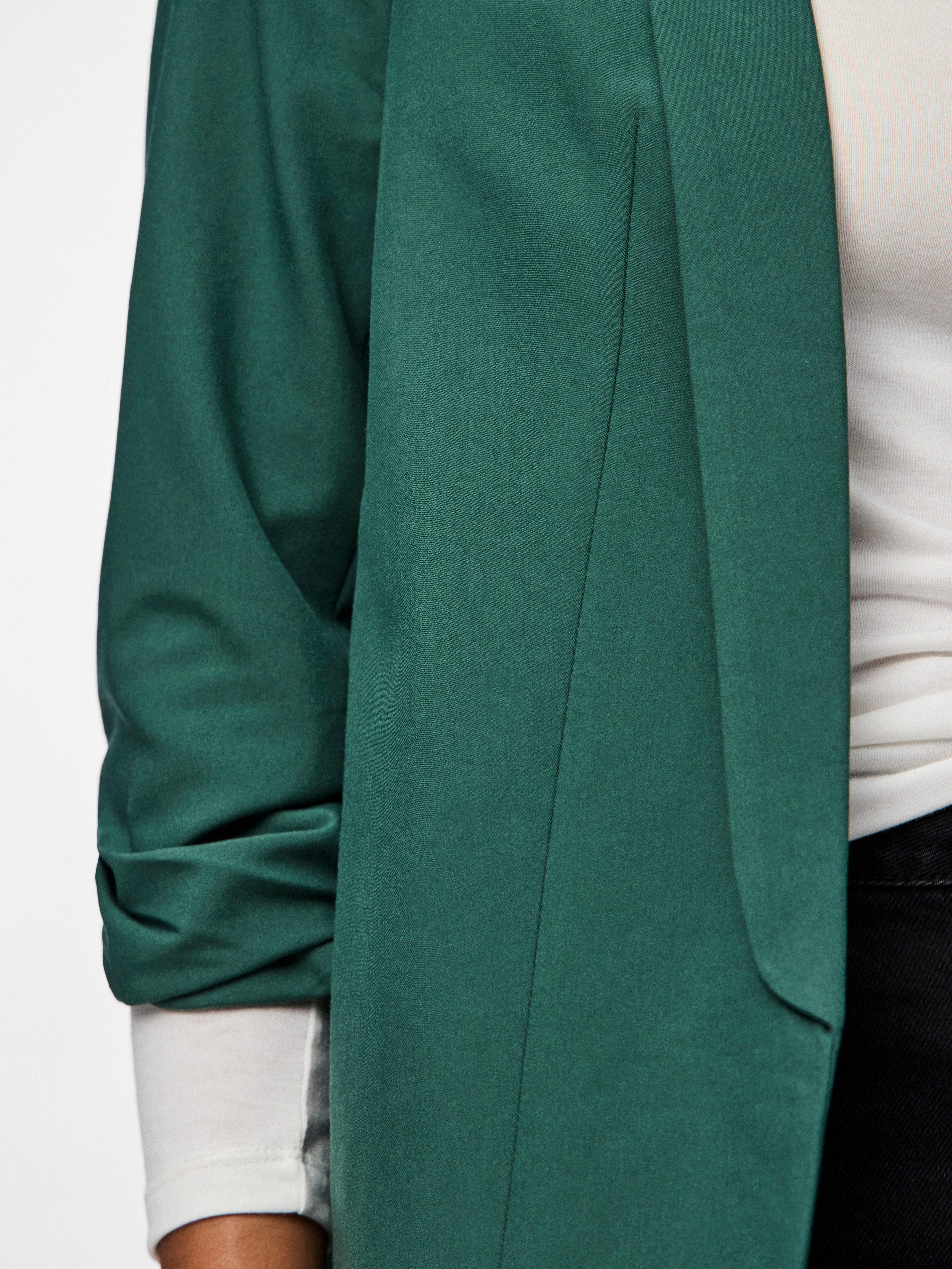 pieces Blouseblazer PCBOSELLA 3/4 BLAZER NOOS met plooidetail op de mouw