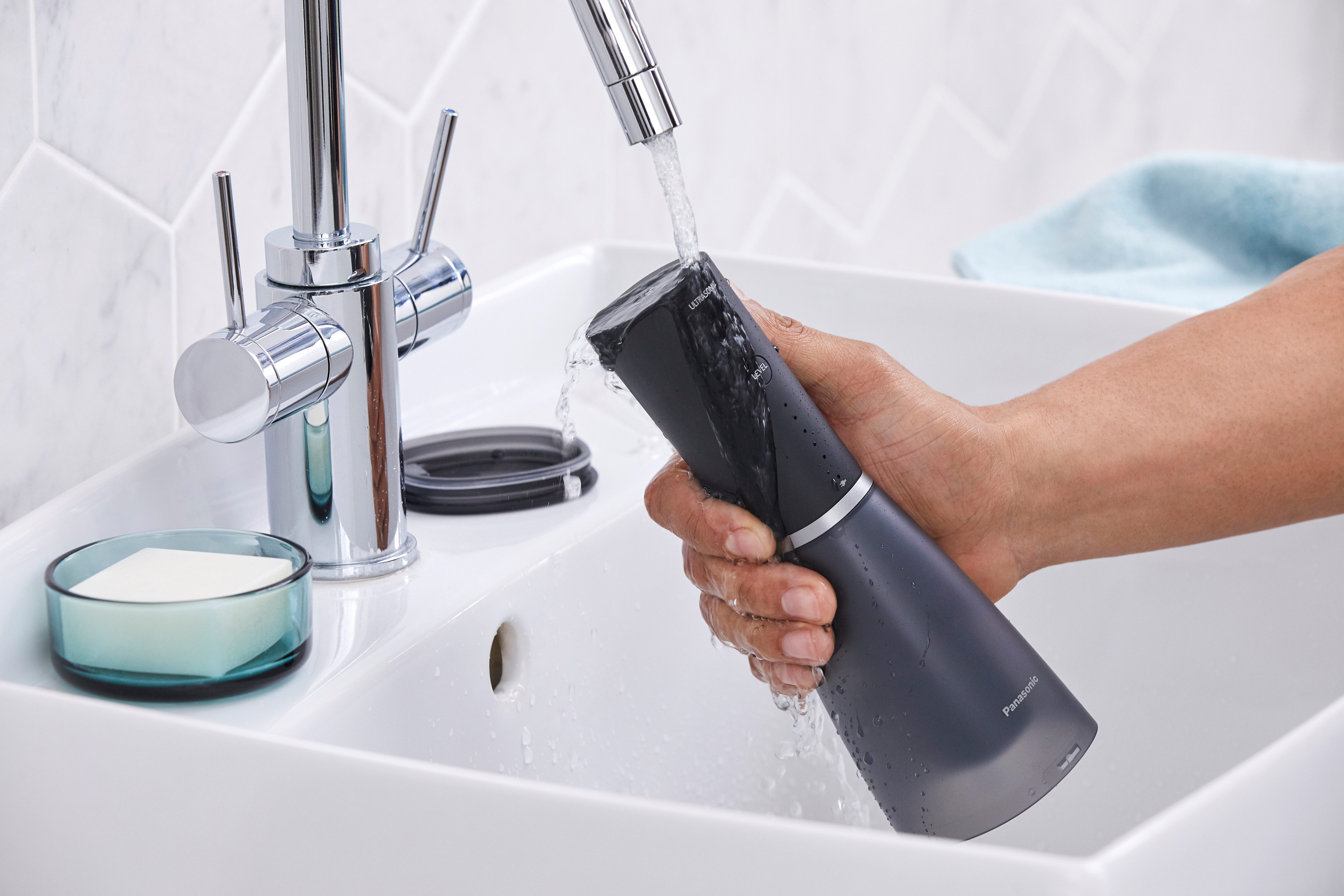 Panasonic Monddouche EW-DJ86-K503 Draadloos, ultrasone technologie, snel opladen via USB-C, 5 standen