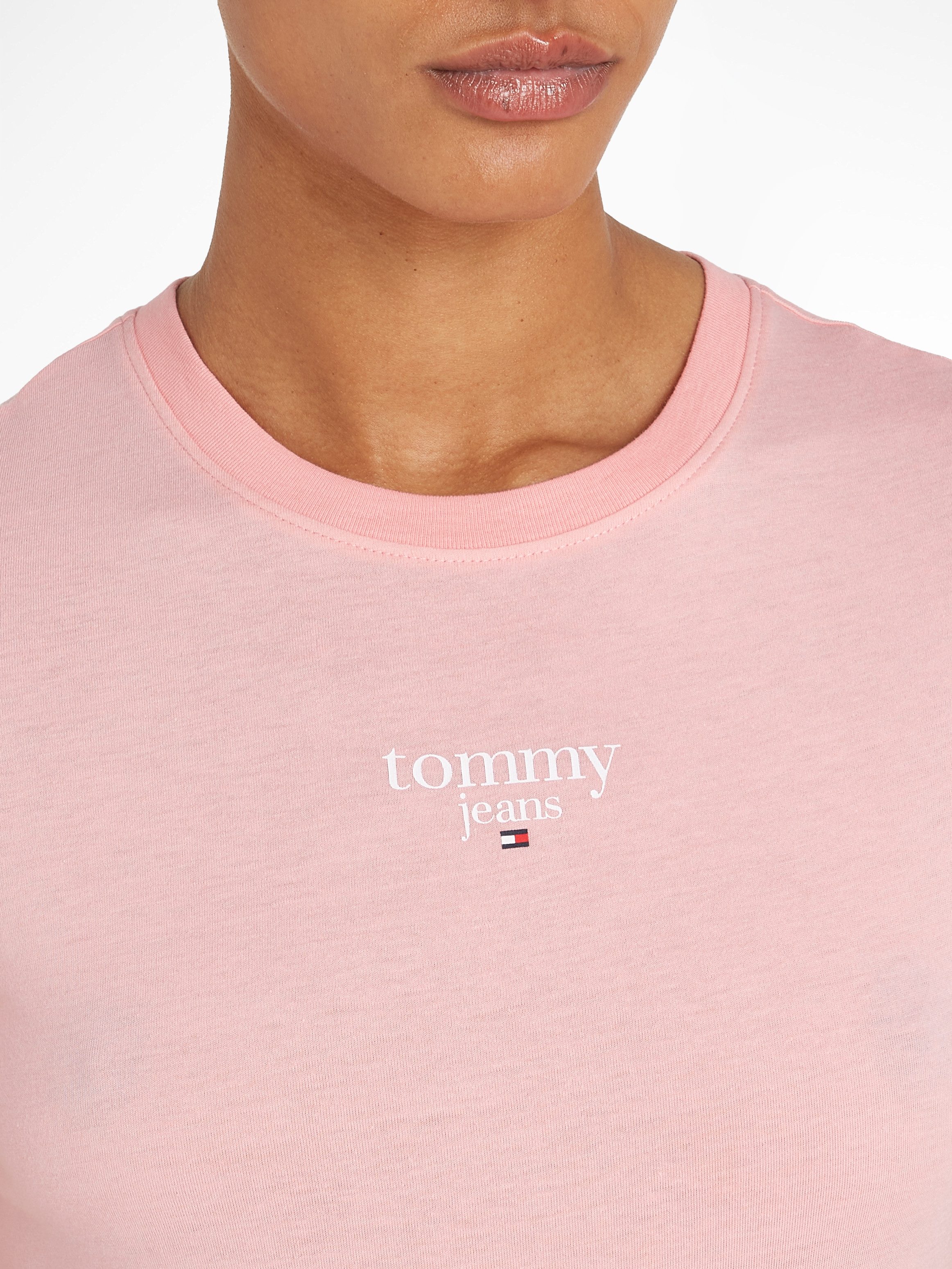 TOMMY JEANS Shirt met ronde hals TJW SLIM ESSENTIAL LOGO 1 SS EXT met tommy jeans logo-opdruk, ronde hals