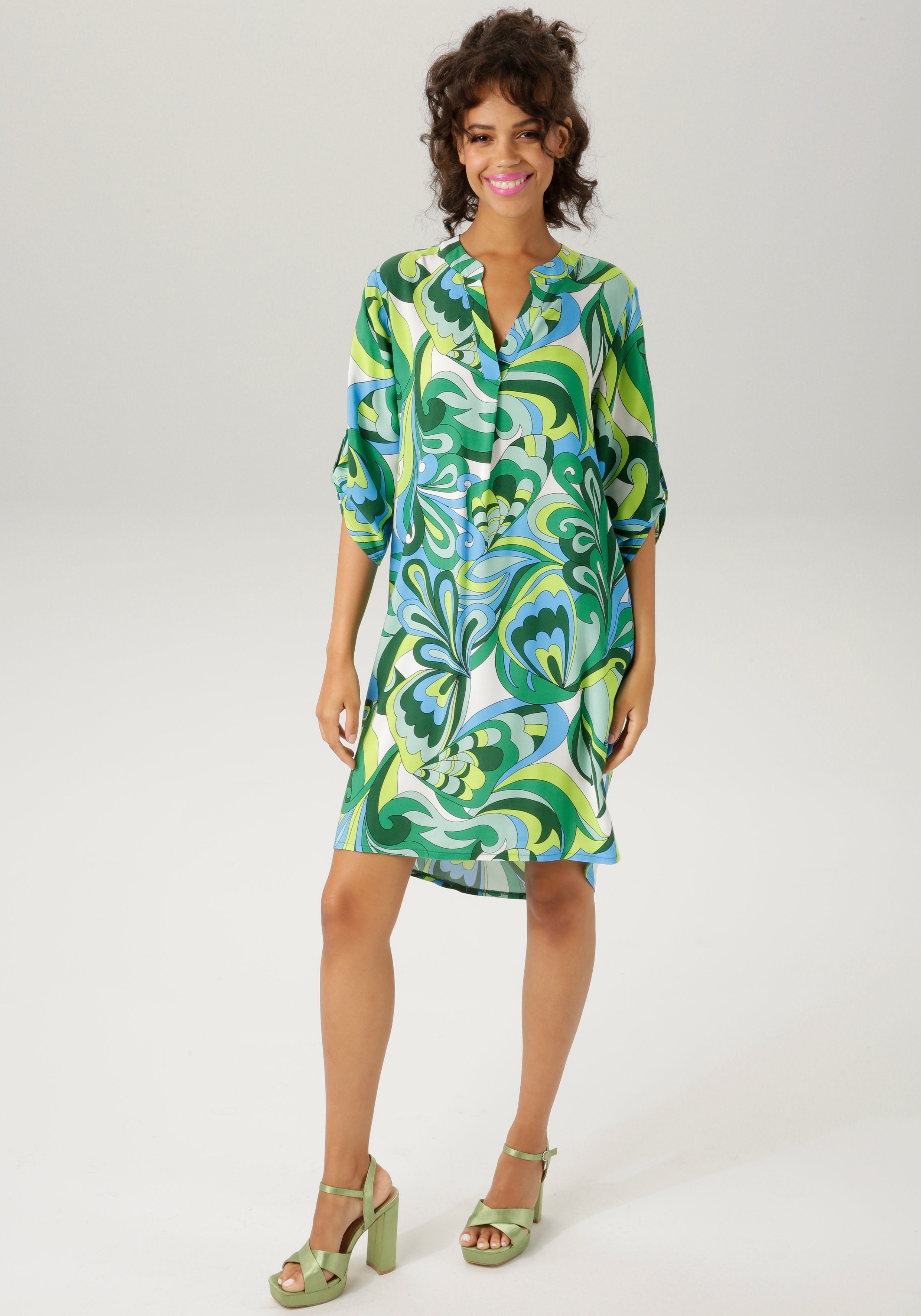 Aniston CASUAL Zomerjurk met harmonieuze kleuren, grafische print