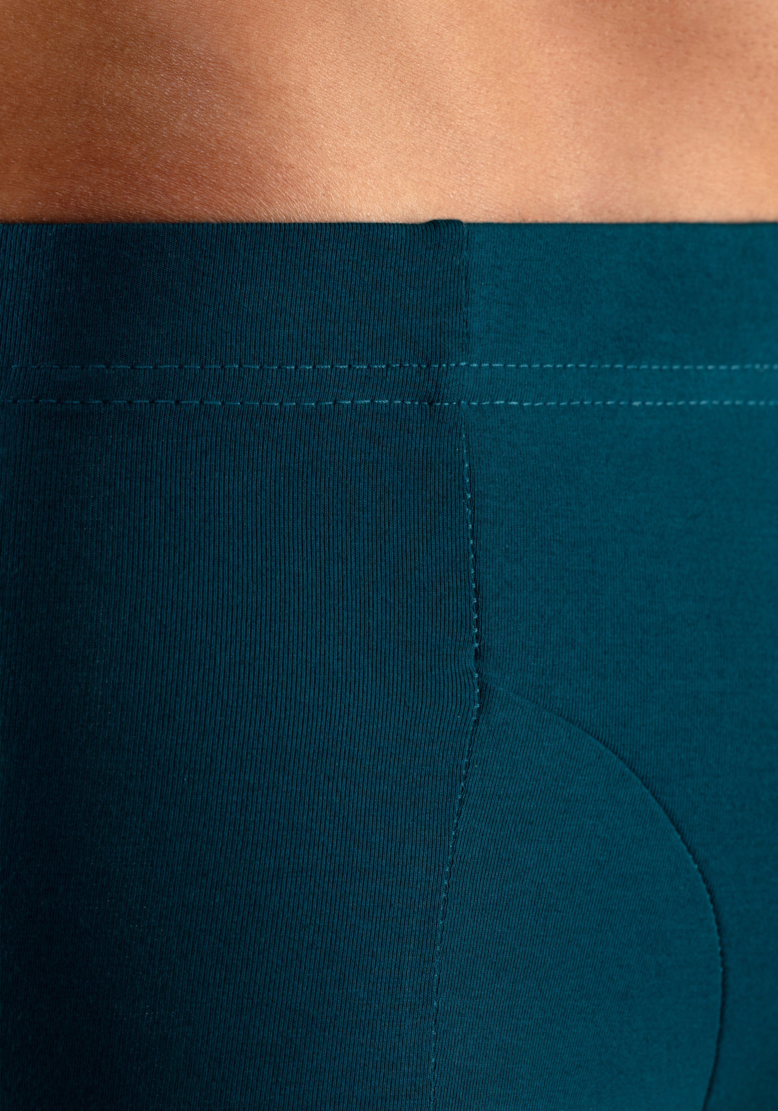 Bench. Boxershort voor heren met kleine logoprint op de pijp (blik, 4 stuks)