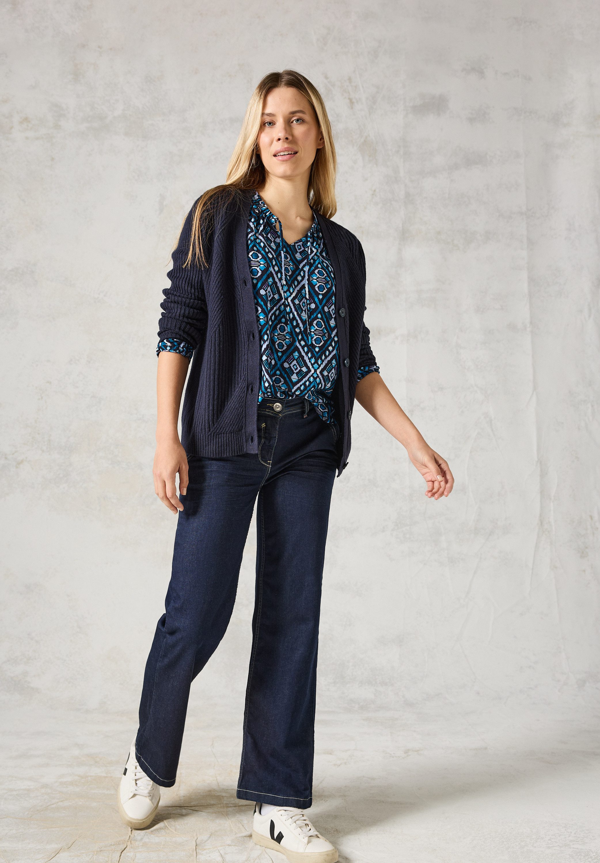 Cecil Blouse met lange mouwen met ingesneden hals