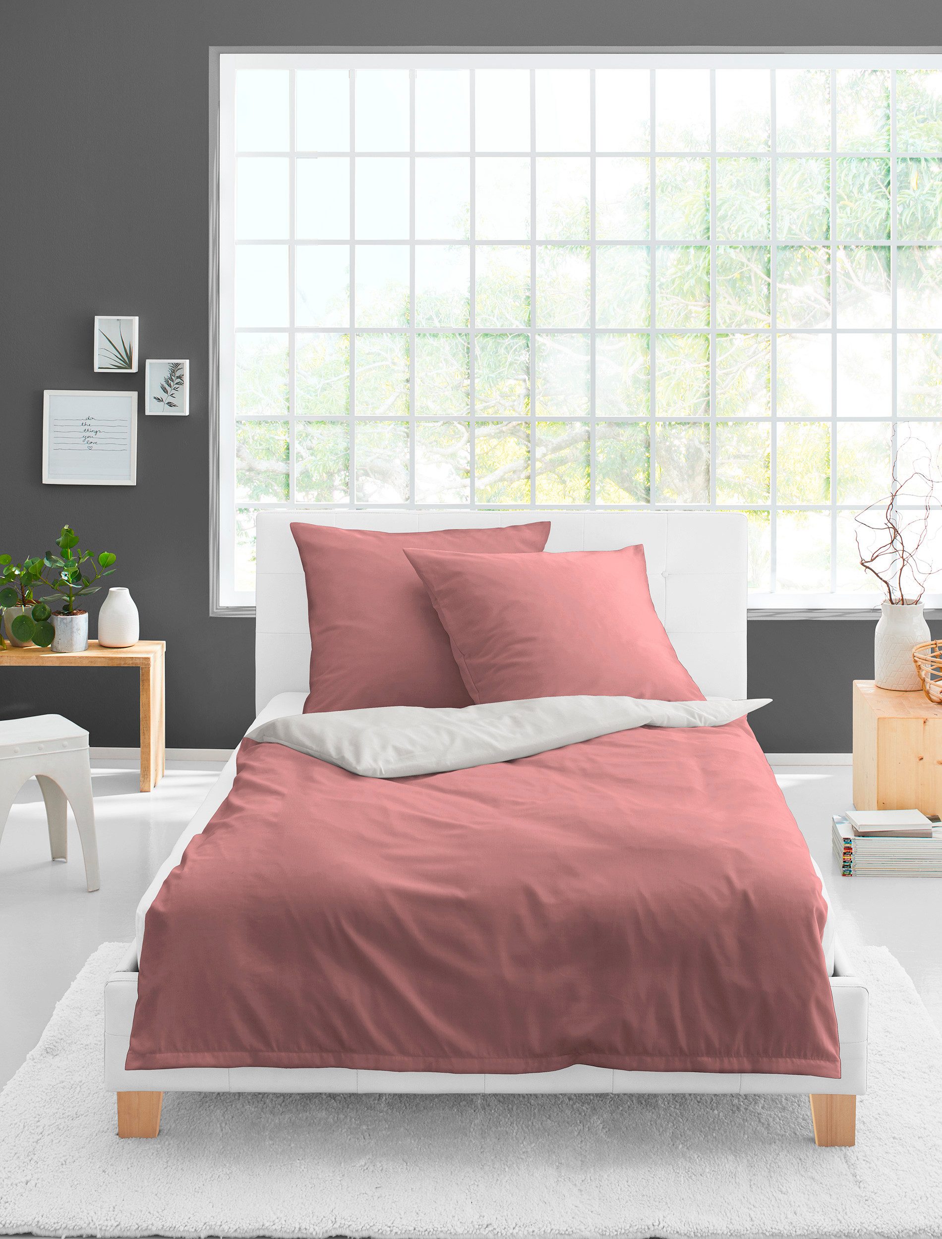 BIERBAUM Tweezijdig te gebruiken overtrekset Modern uni in mt. 135x200 of 155x220 cm Modern unidesign: Eenvoudig, elegante uitstraling voor elke slaapkamer