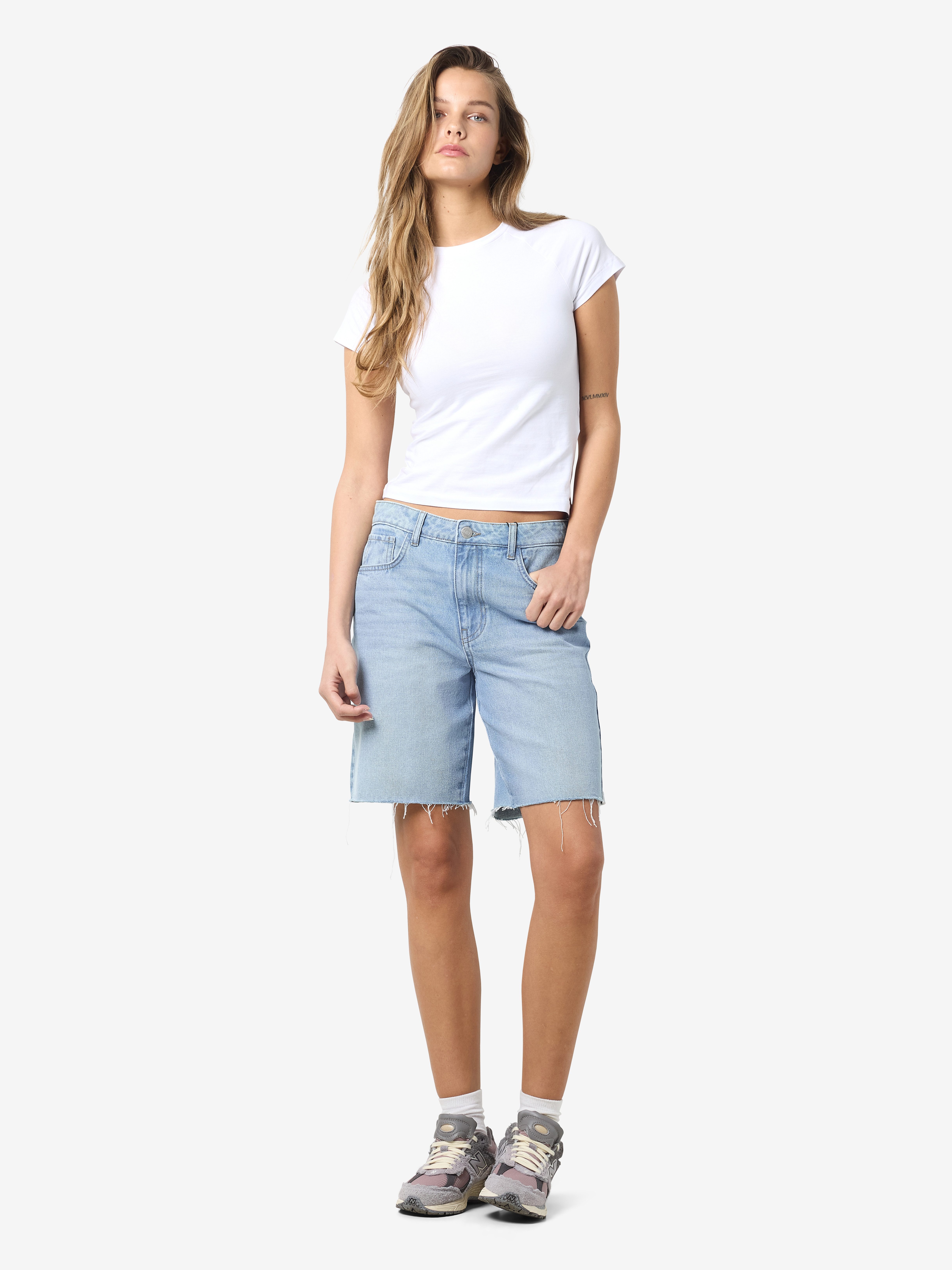 Noisy may Jeansshort NMHOLLA NW LOOSE SHORT AZ425LB NOOS