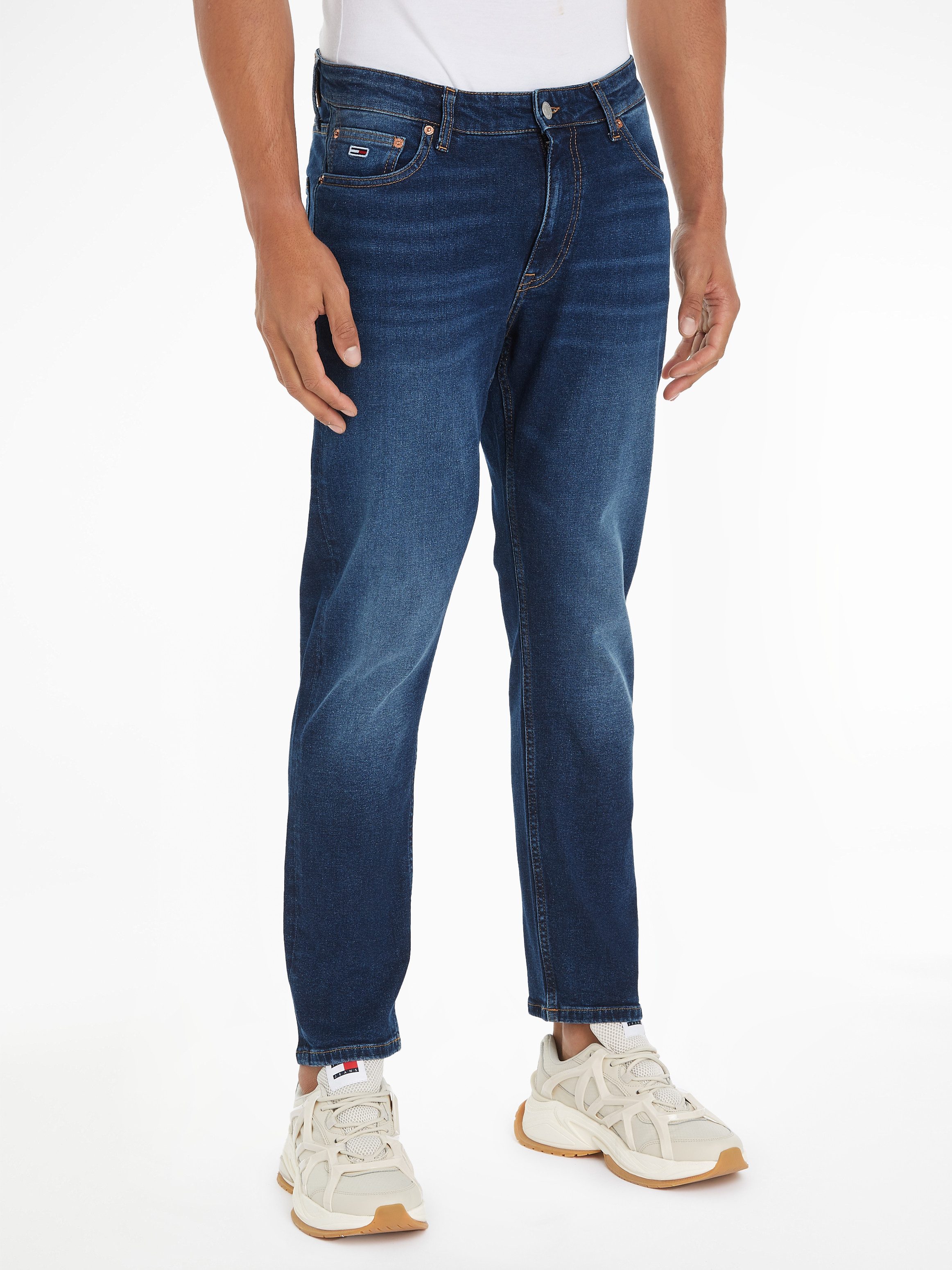 TOMMY JEANS Regular fit jeans DAD JEAN RGLR TPRD met gestempeld logo heren straight jeans maat 33 blauw