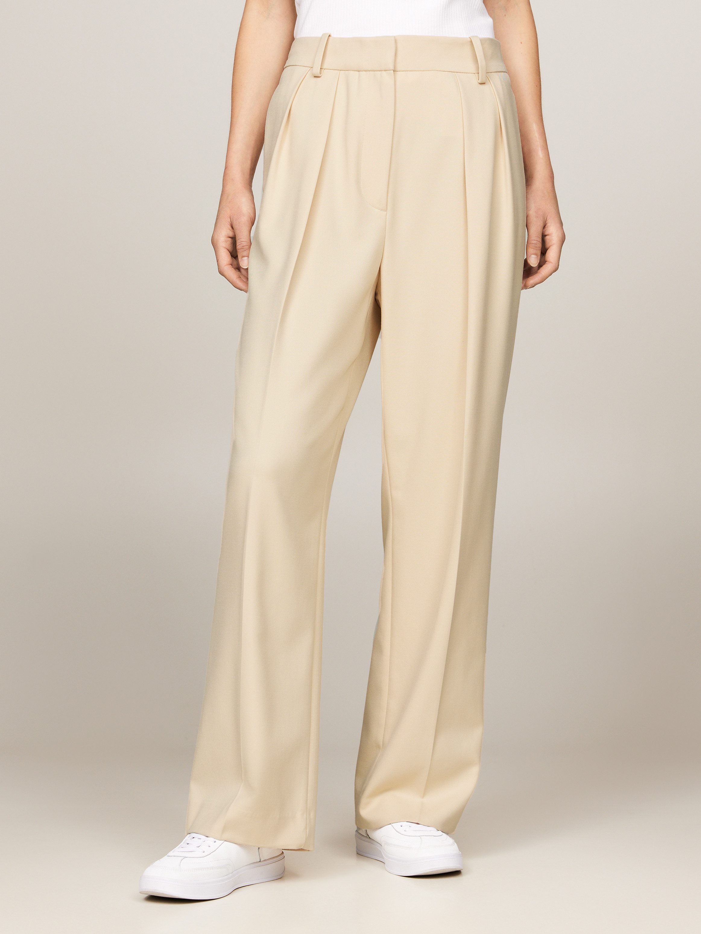Tommy Hilfiger Geweven broek MD CORE RELAXED STRAIGHT PANT met logo-stiksel op de achterkant