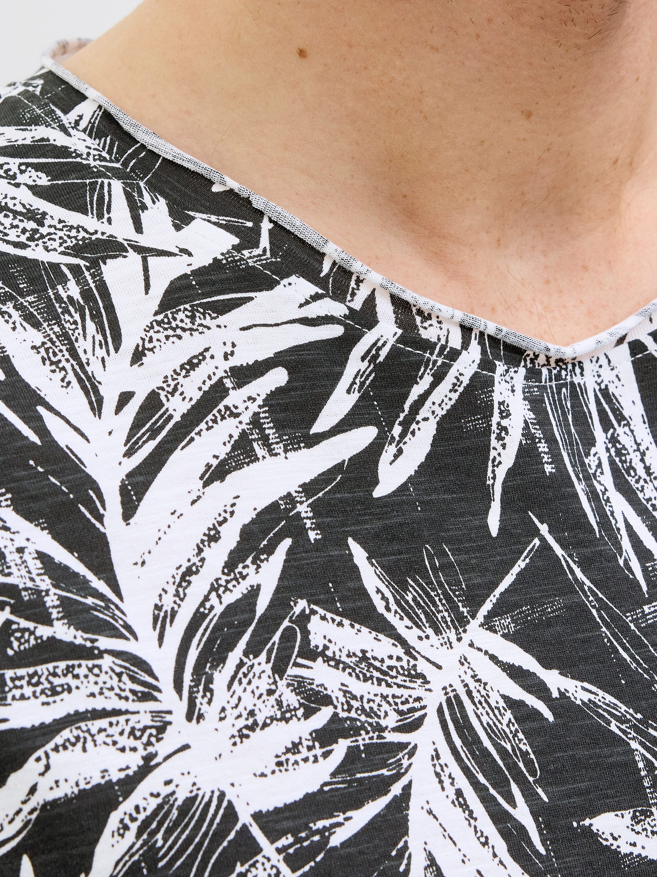 Jack & Jones Shirt met ronde hals JJEBRYAN AOP TEE S/S O-NECK NOOS