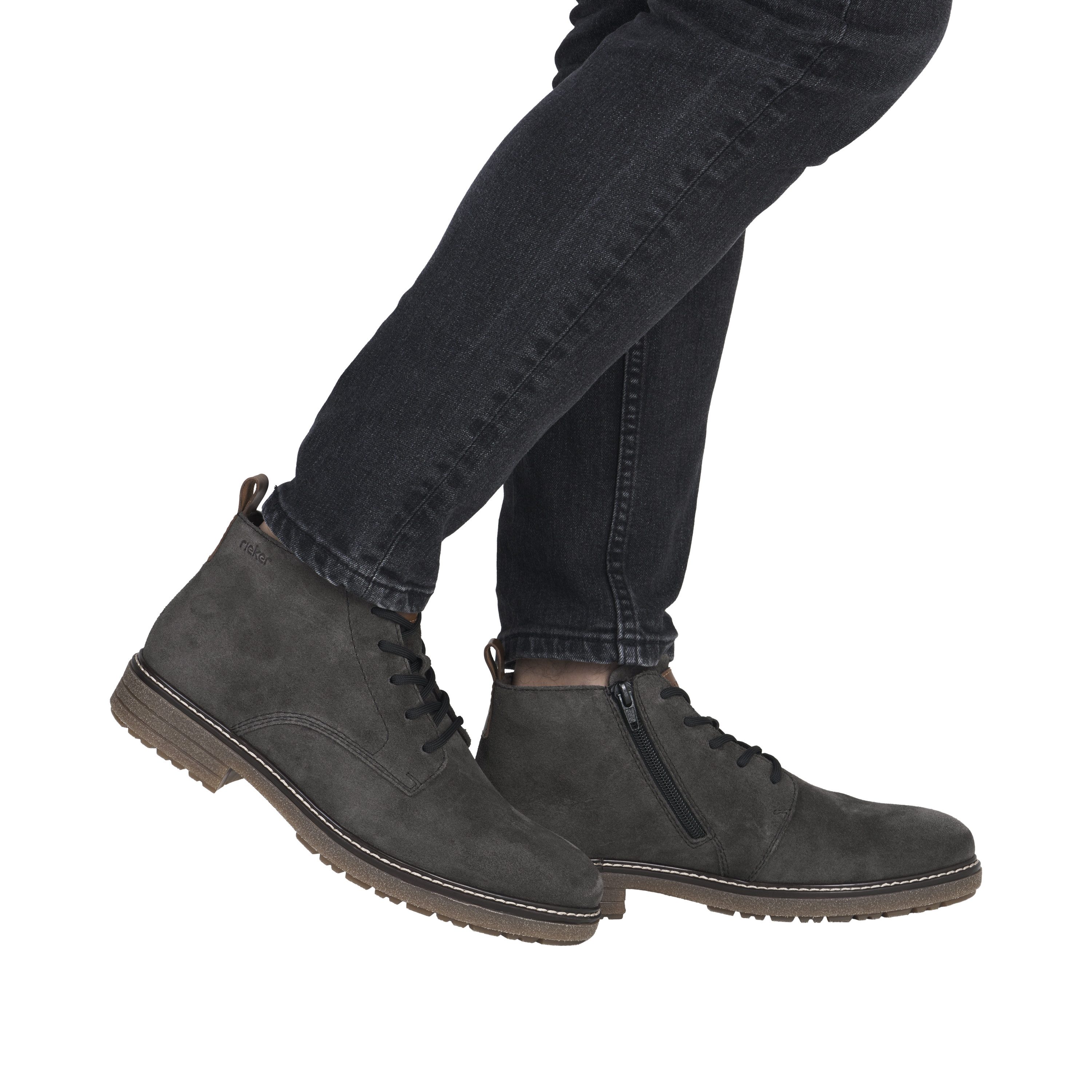 Rieker Veterlaarsjes Veterboots, workerboots, profielzool, met aantreklus