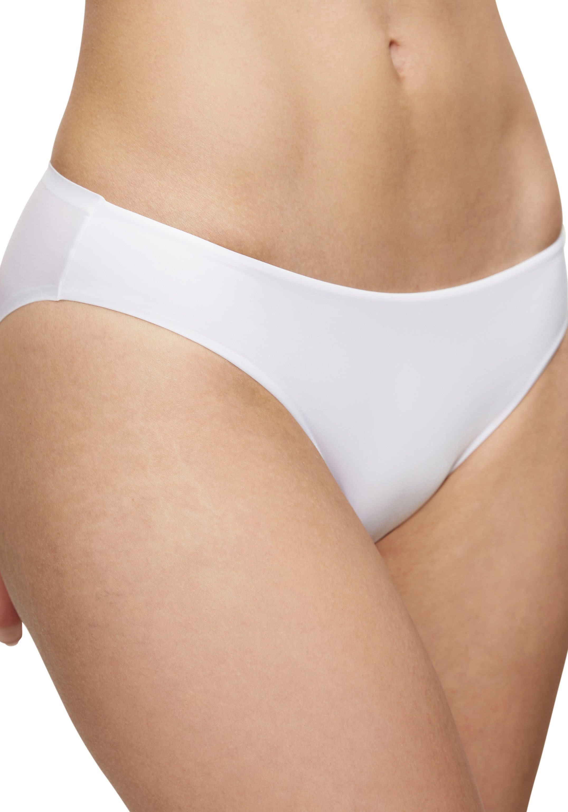 Triumph Slip Body Make-Up Essentials Tai