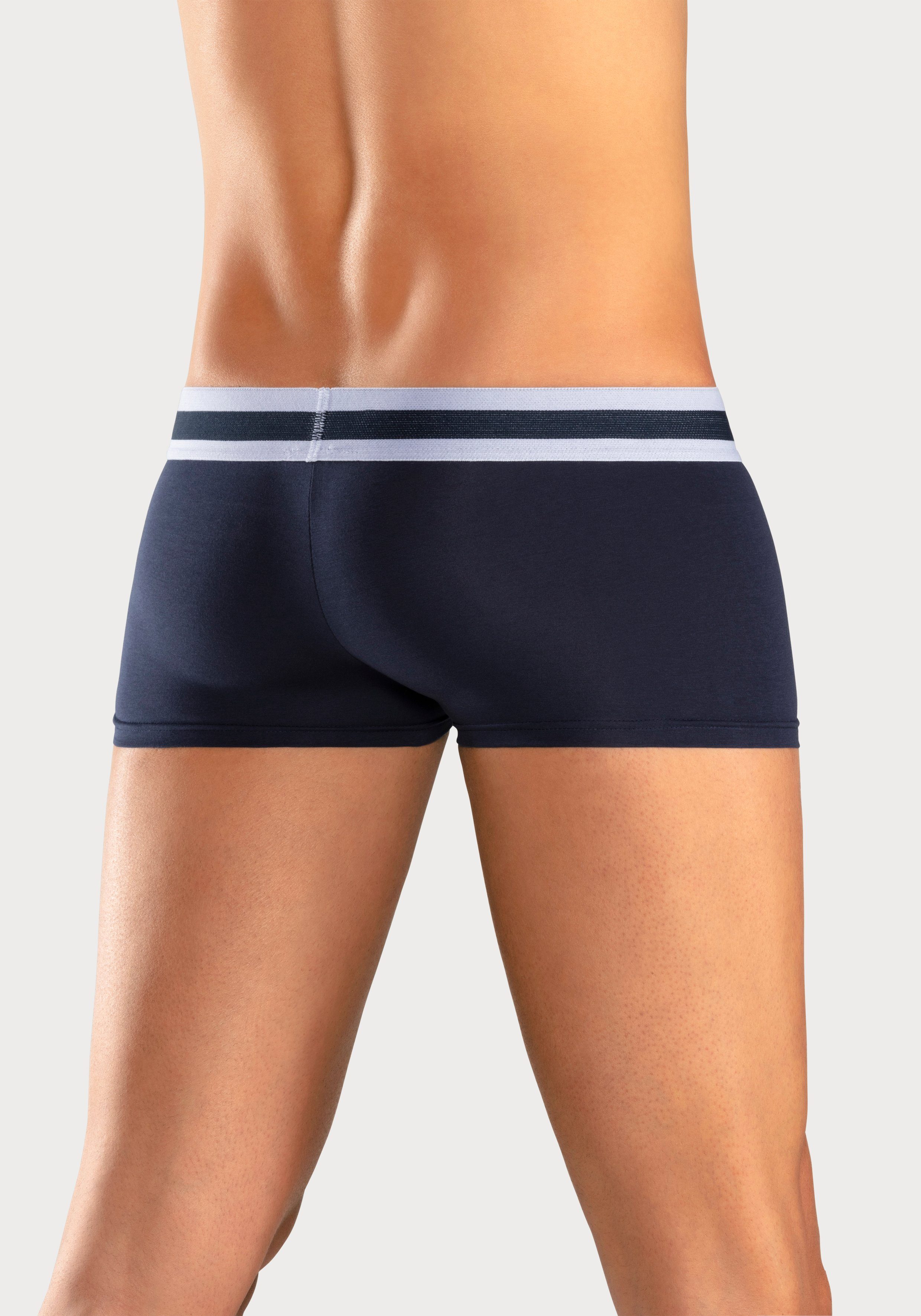 Bench. Hipster strak zittende boxershorts van katoenmix (set, 4 stuks)