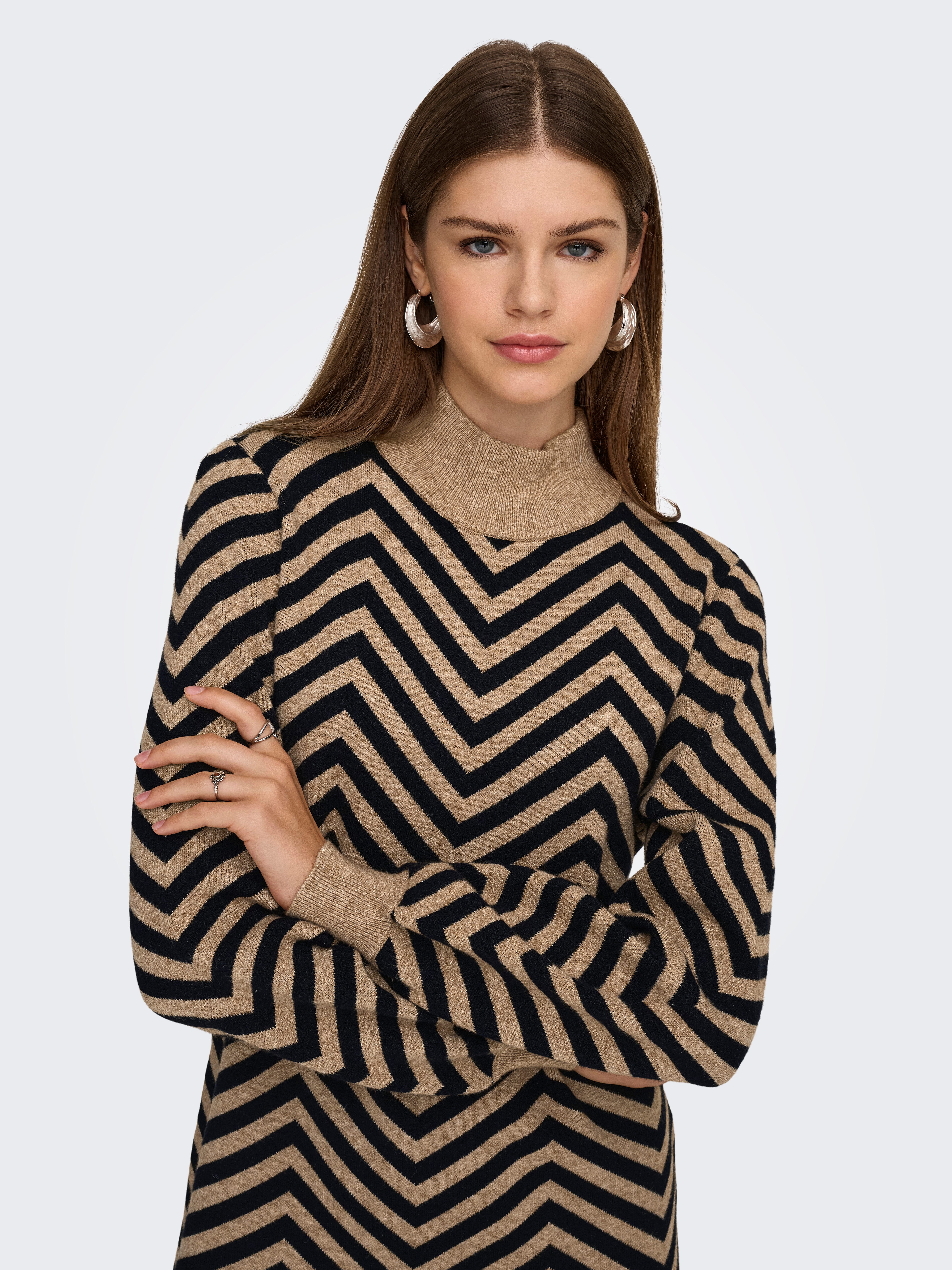Only Gebreide jurk ONLJULIA LS HIGHNECK PATTERN DRESS KNT