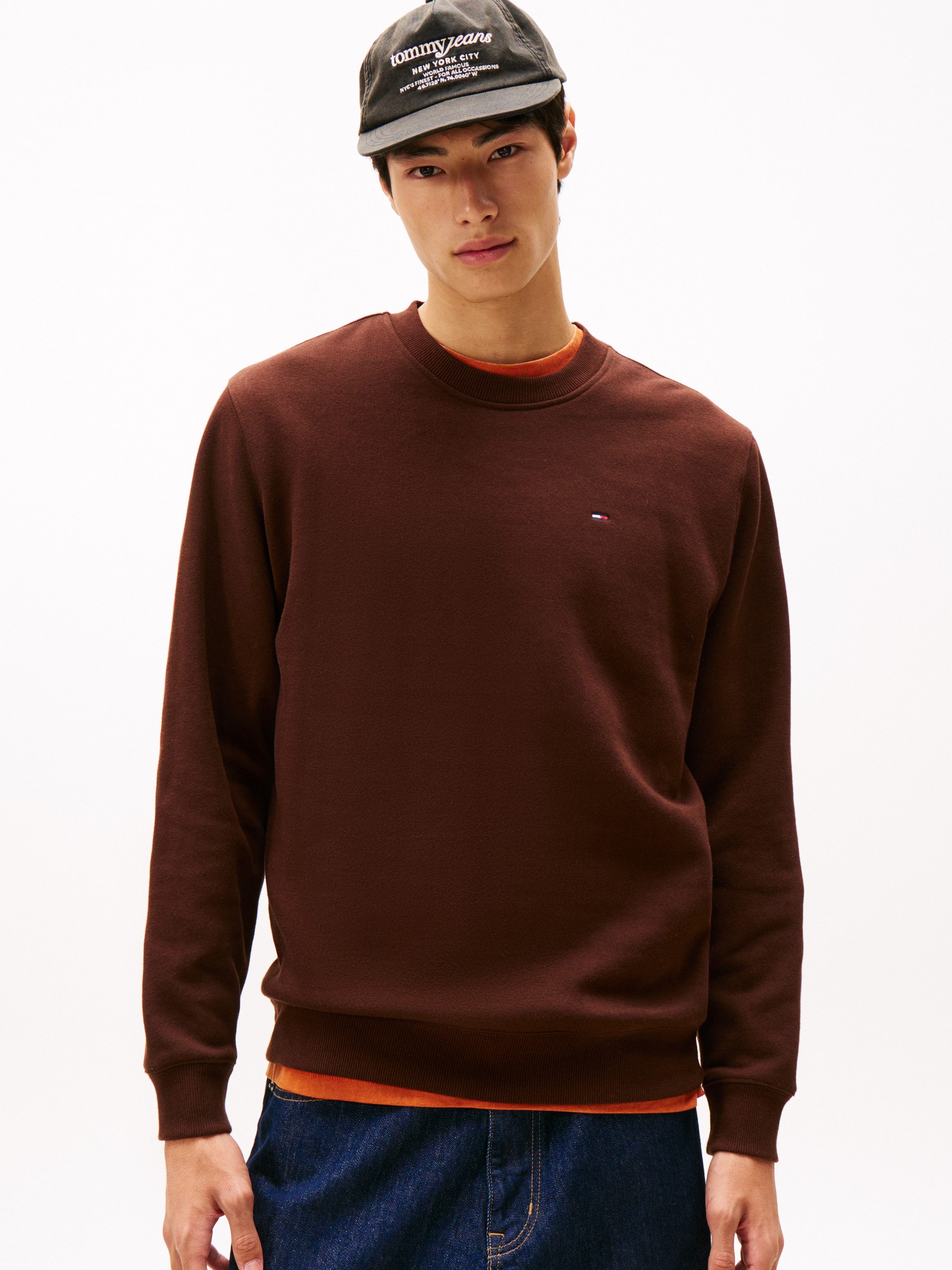 TOMMY JEANS Sweatshirt TJM REG S FLAG CREW Met geborduurd merklogo op borsthoogte