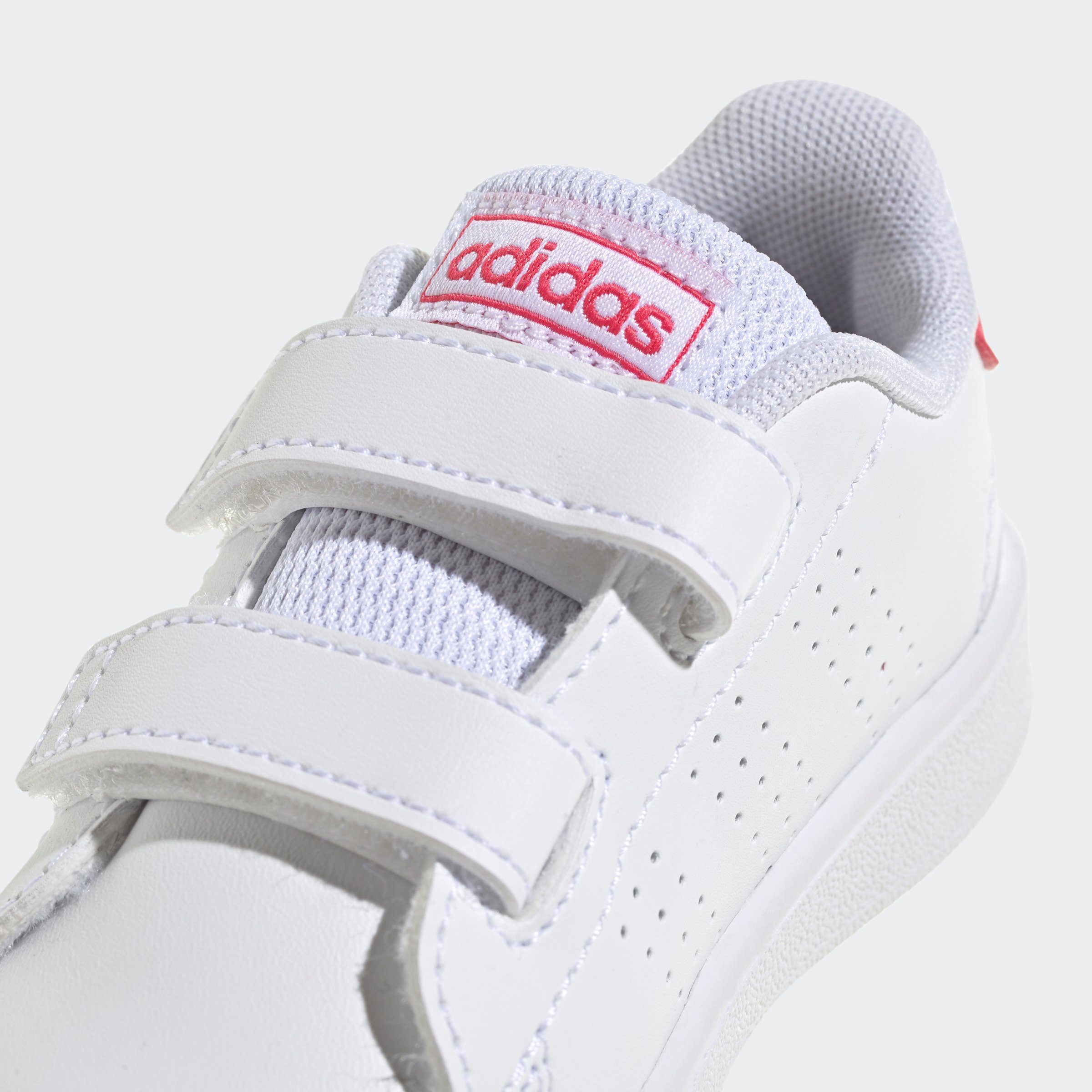 adidas Sportswear Sneakers ADVANTAGE LIFESTYLE COURT TWO HOOK-AND-LOOP Ontwerp in de sporen van de adidas Stan Smith
