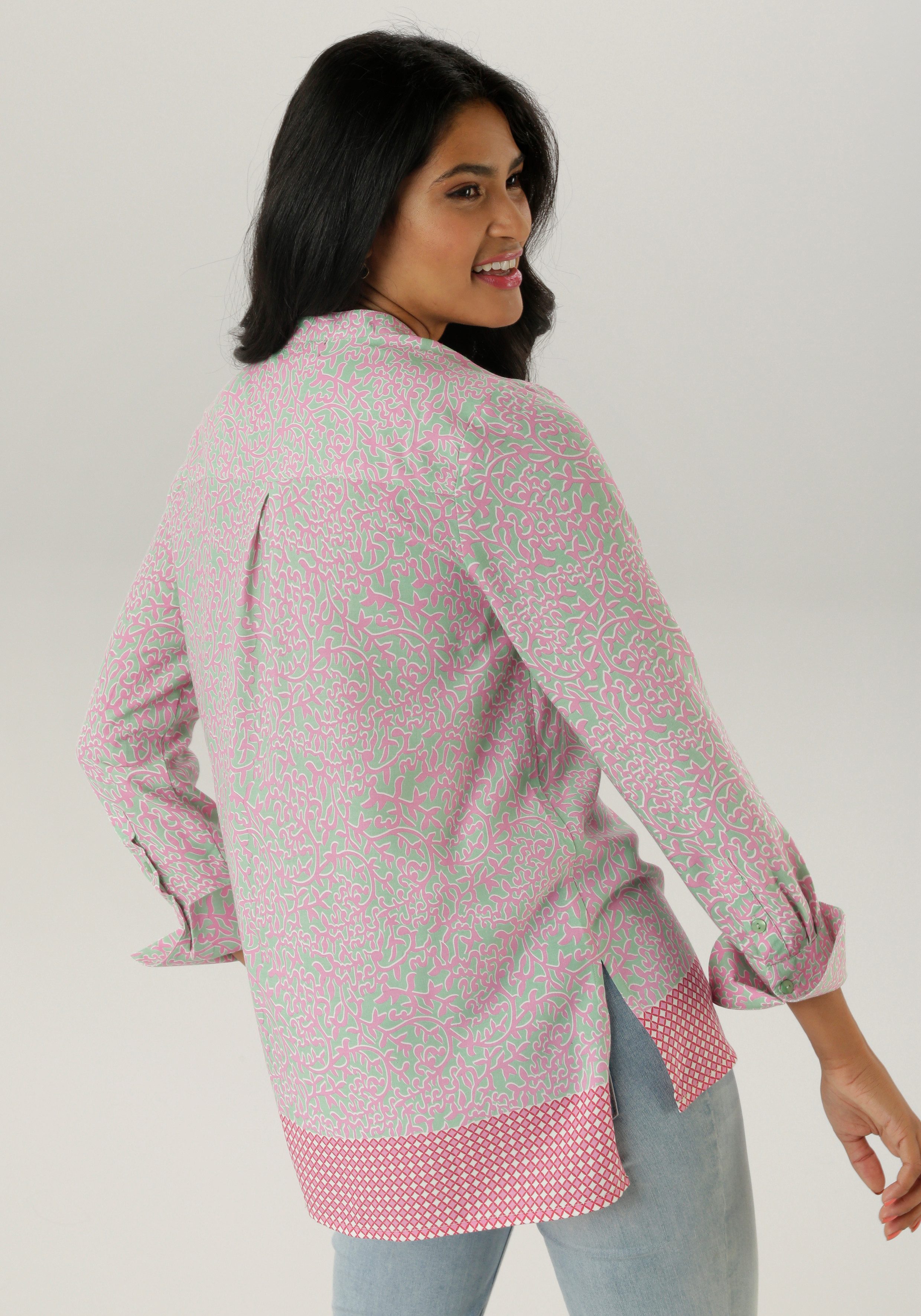 Aniston SELECTED Lange blouse met rankenpatronen en randdruk aan de zoom nieuwe collectie