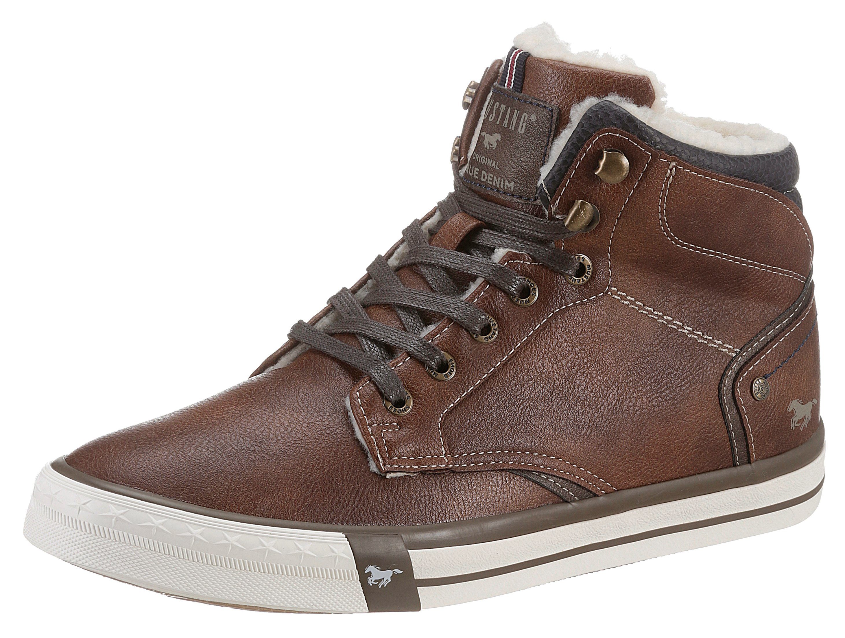 Mustang Shoes Sneakers met doelmatige rits aan de binnenkant