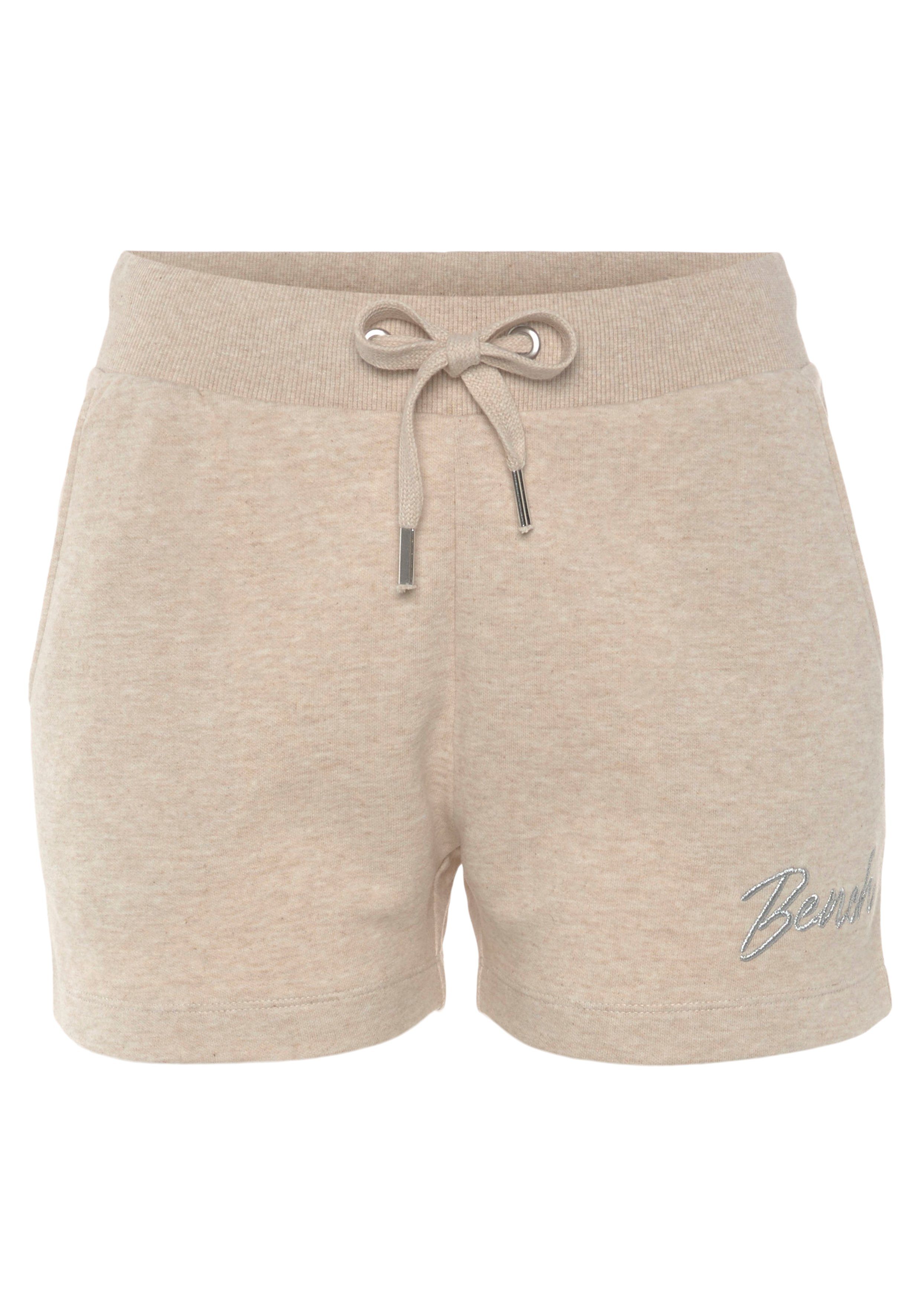 Bench. Loungewear Relaxshorts -sweatshorts, lounge-shorts met kleine glanzende logostiksel, loungewear