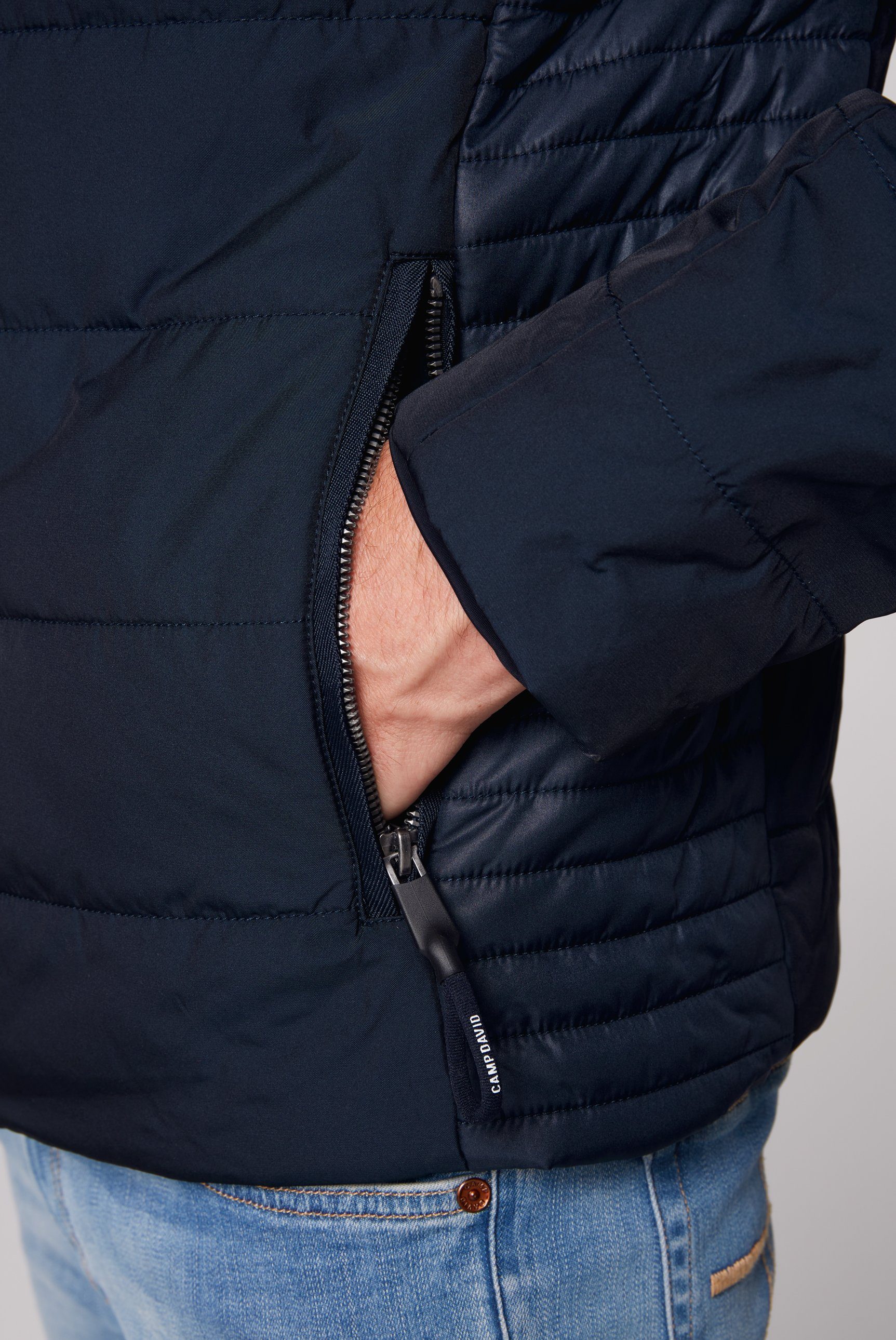 CAMP DAVID Outdoorjack met windbreaker-boord in de mouw