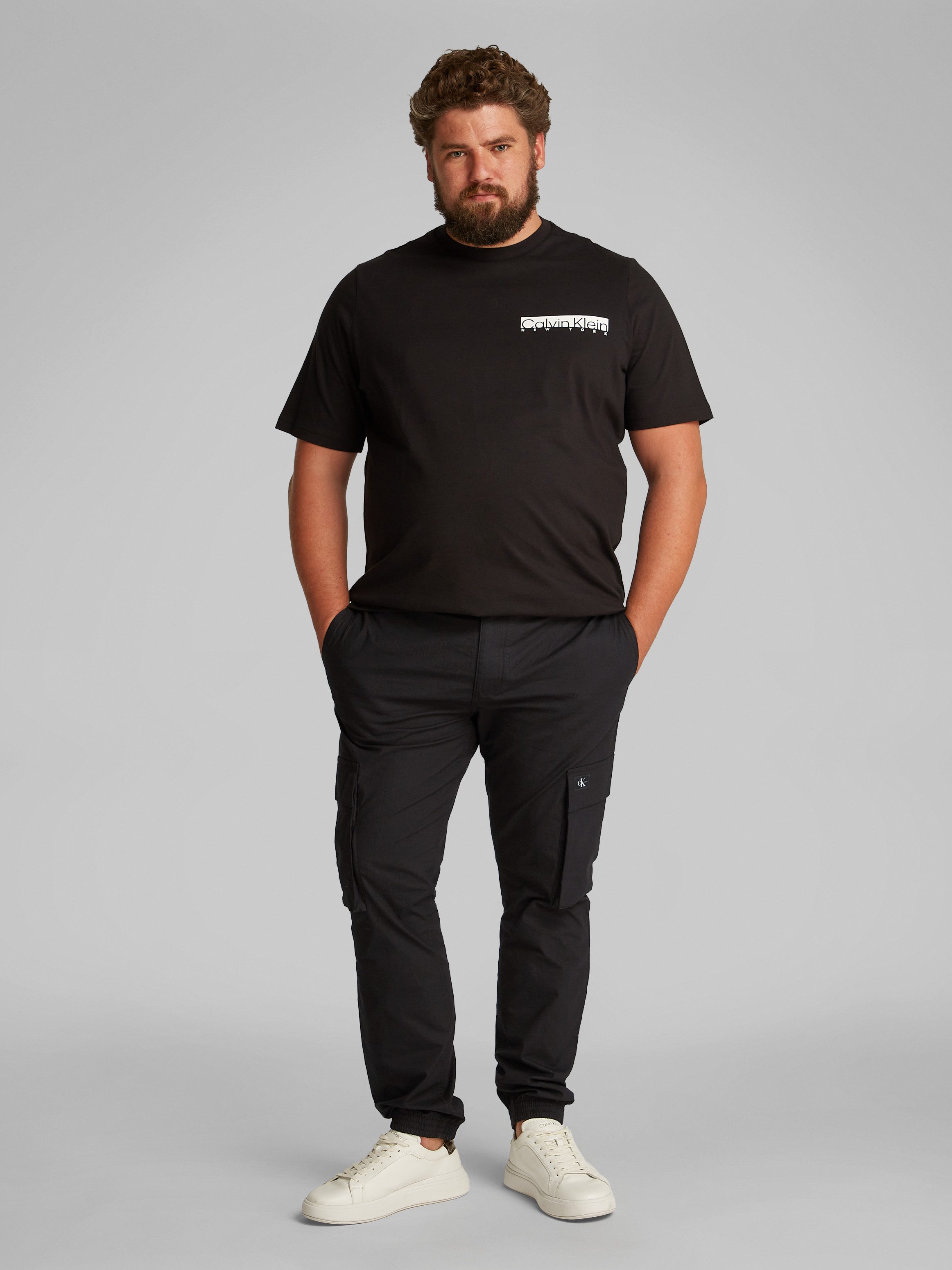 Calvin Klein Jeans Plus Cargobroek PLUS SKINNY CARGO in grote maten, logo-patch