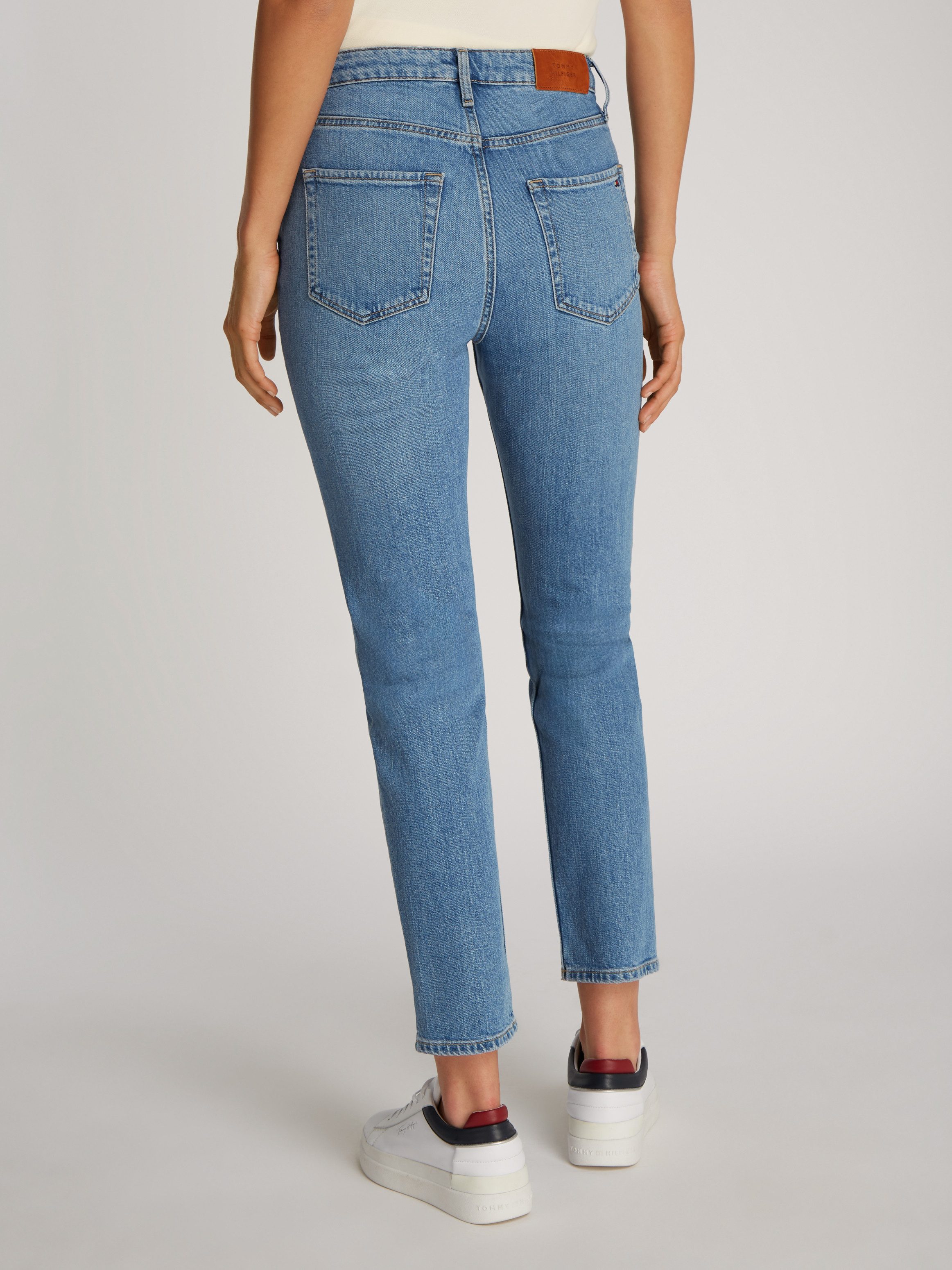 Tommy Hilfiger Slim fit jeans Slim Cigarette High Waist met logo-badge in blauwe wassing