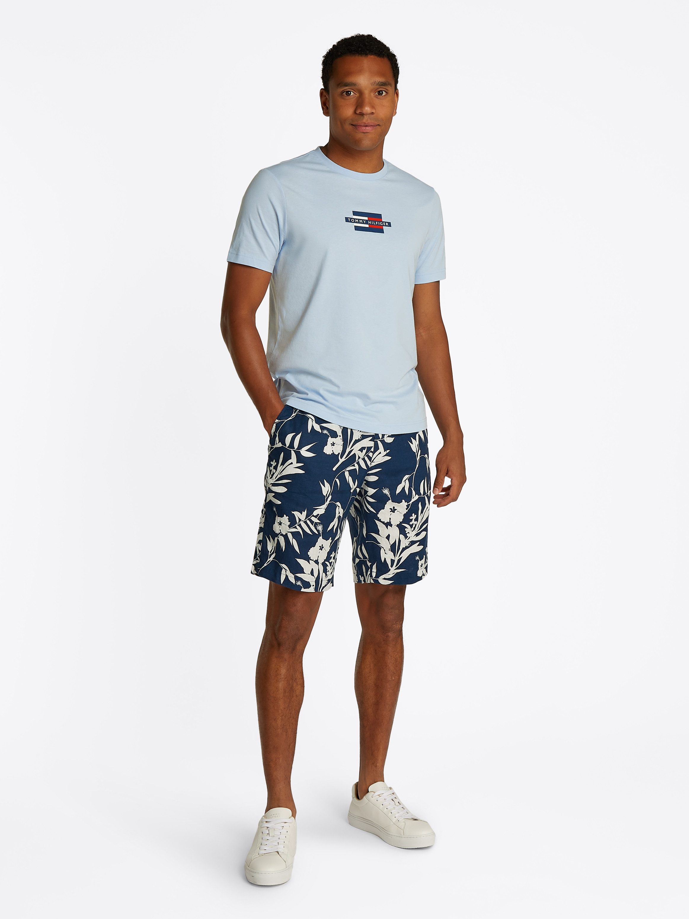 Tommy Hilfiger Shirt met korte mouwen FLAG BOX TEE Met een ronde hals