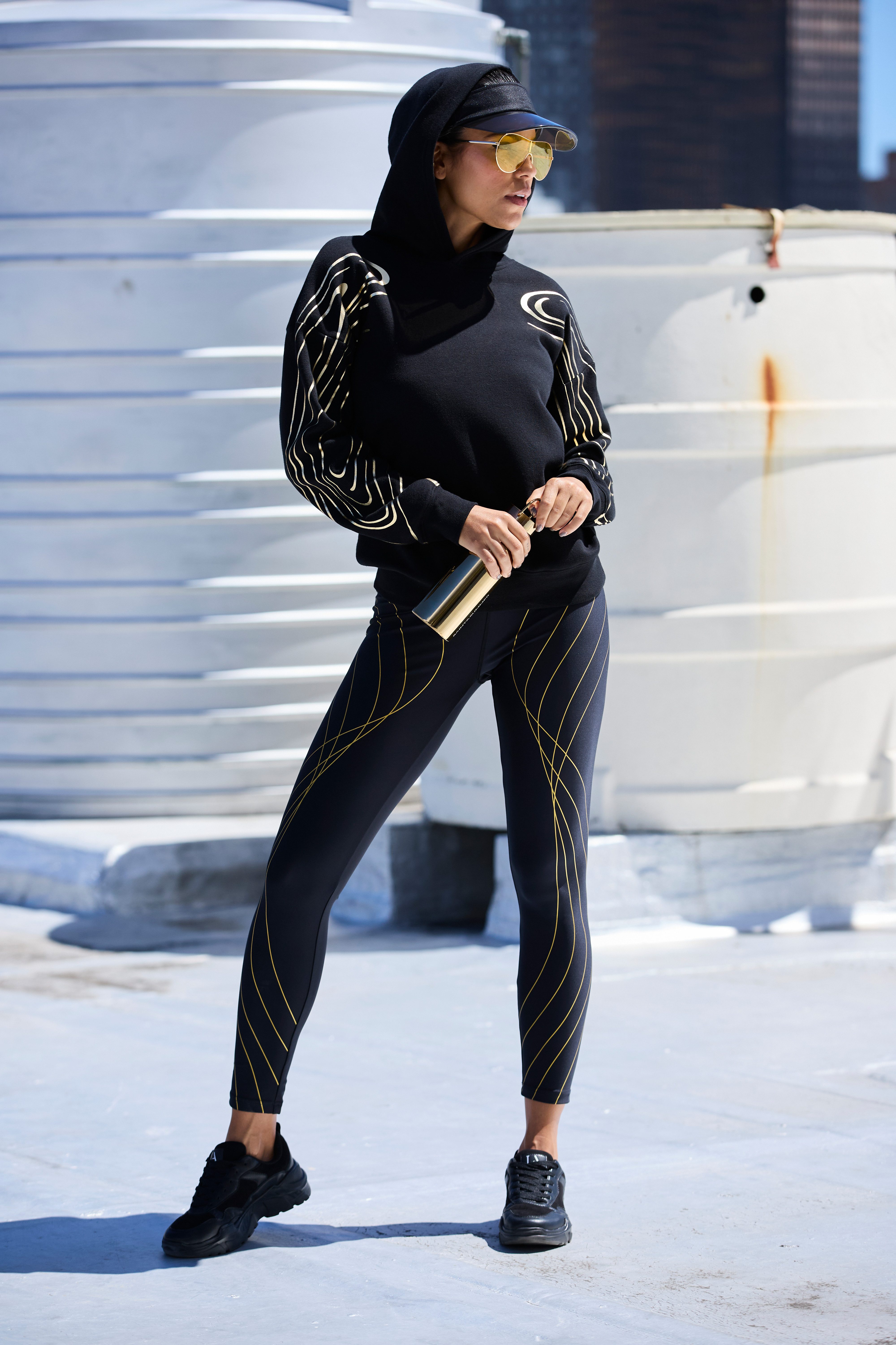 active by Lascana Hoodie met glanzende print
