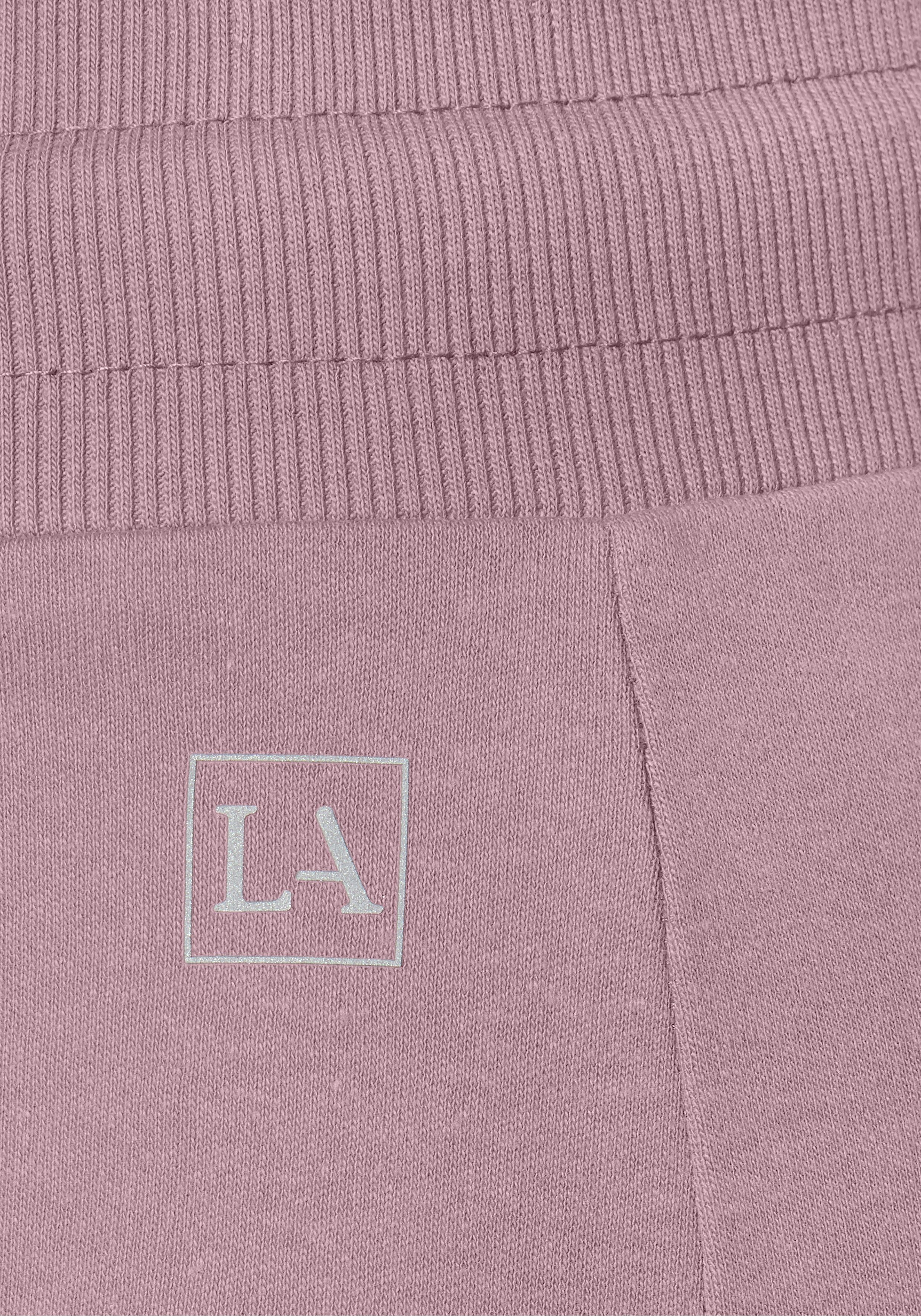 active by Lascana Short met zijsplitjes