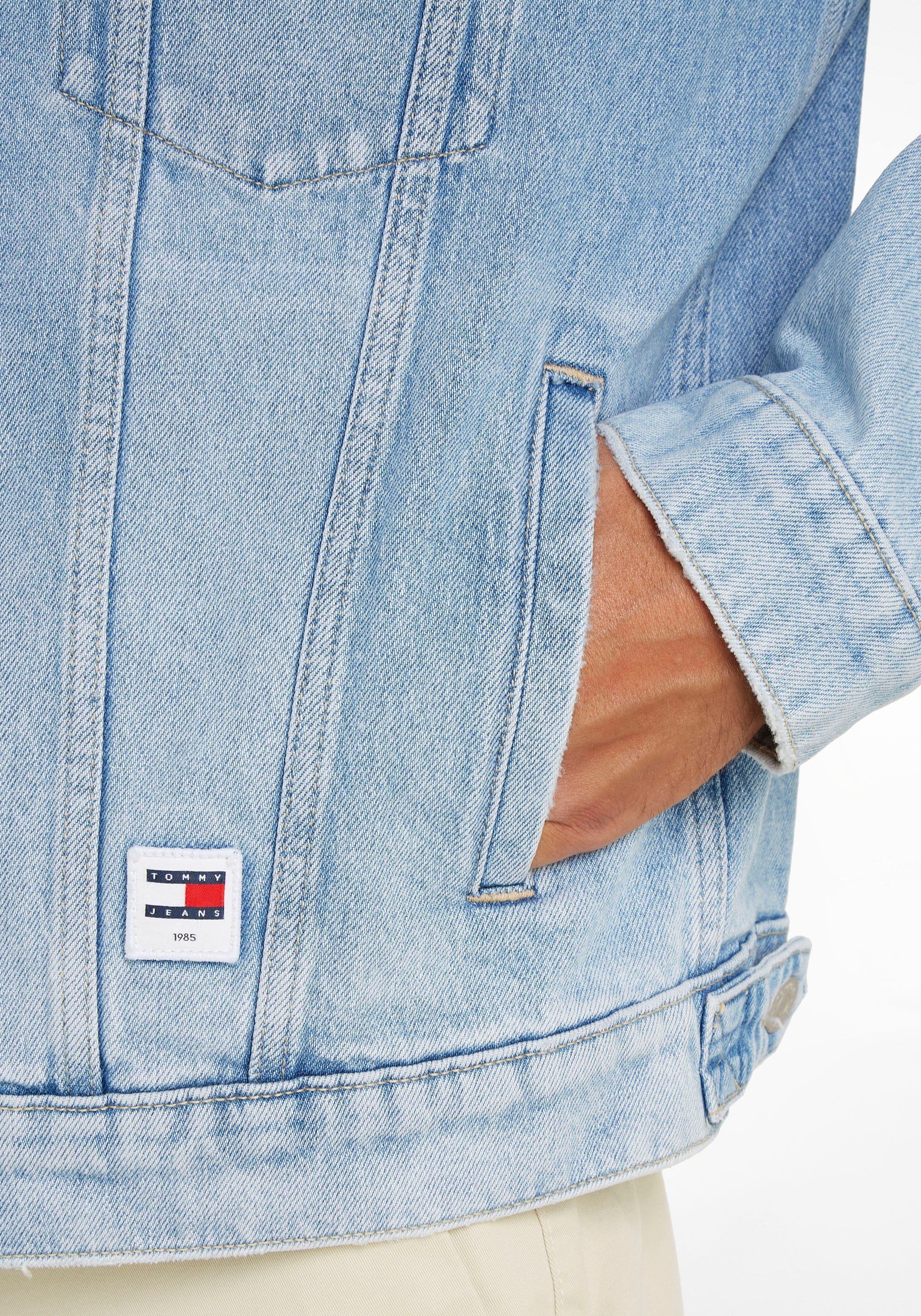 Tommy Jeans Plus Jeansjack RYAN RGLR TRCKR JCKT Grote maten met fade-effecten