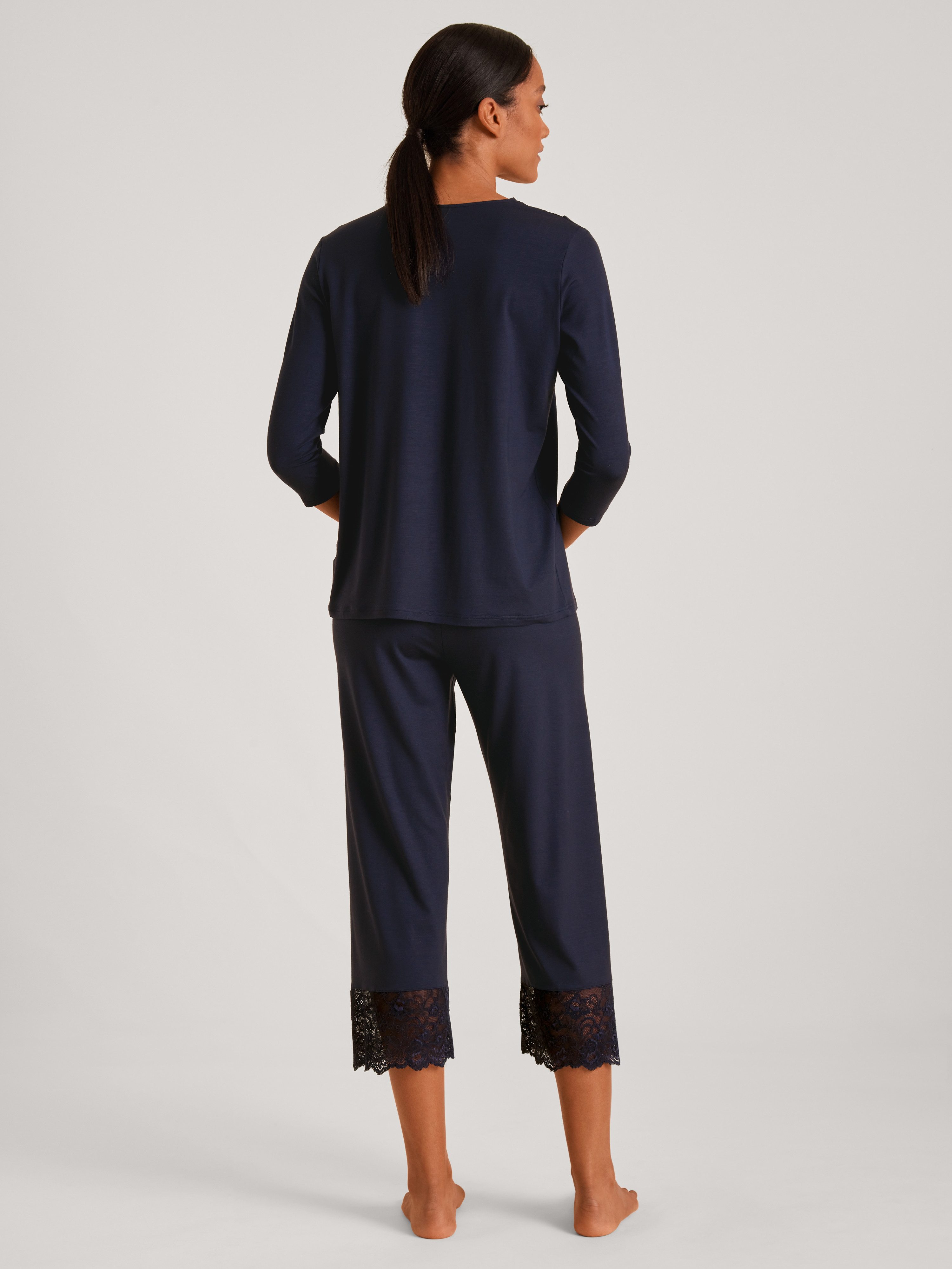 CALIDA Pyjama Elegant Dreams met schattige kantafwerking (2-delig)