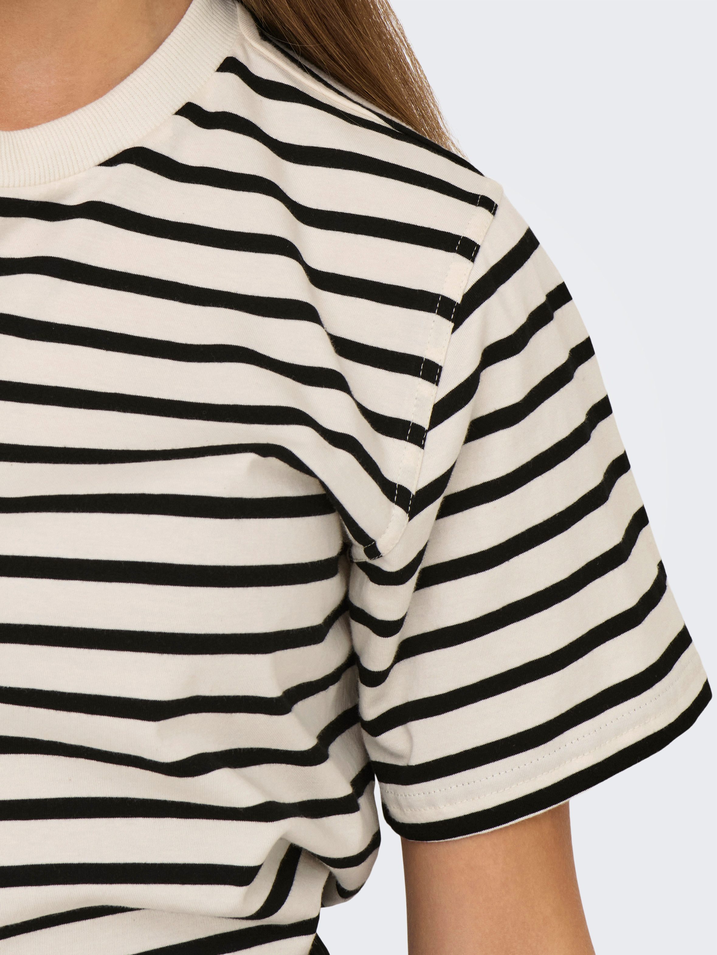 Only Shirt met korte mouwen ONLLIVINA S/S STRIPE TEE JRS NOOS