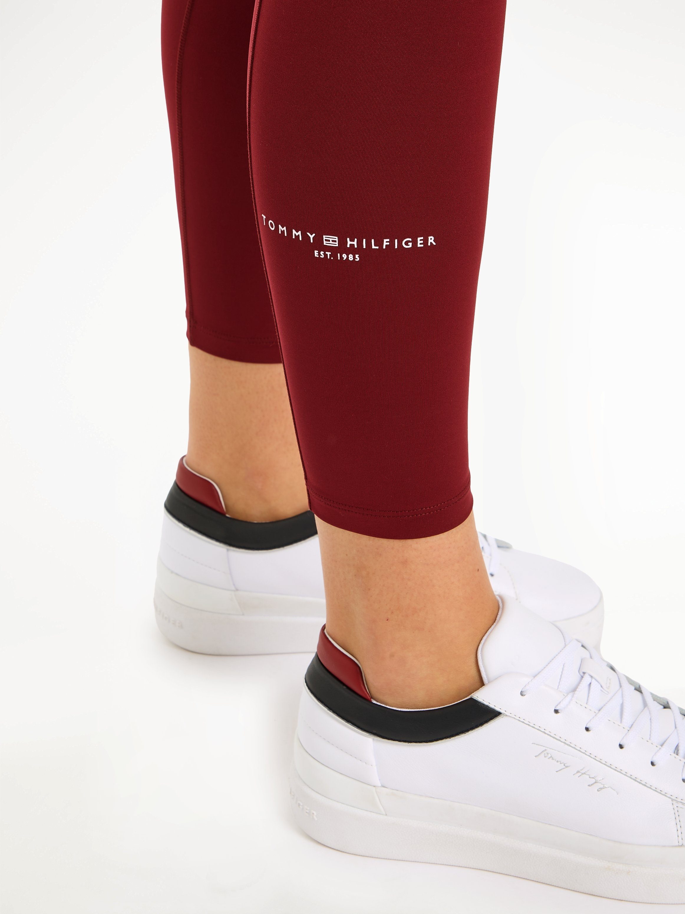 TOMMY SPORT Functionele legging ESS RW MINI CORP LEGGING 7/8 in 7/8 lengte, hoge tailleband, hilfiger logo op het been