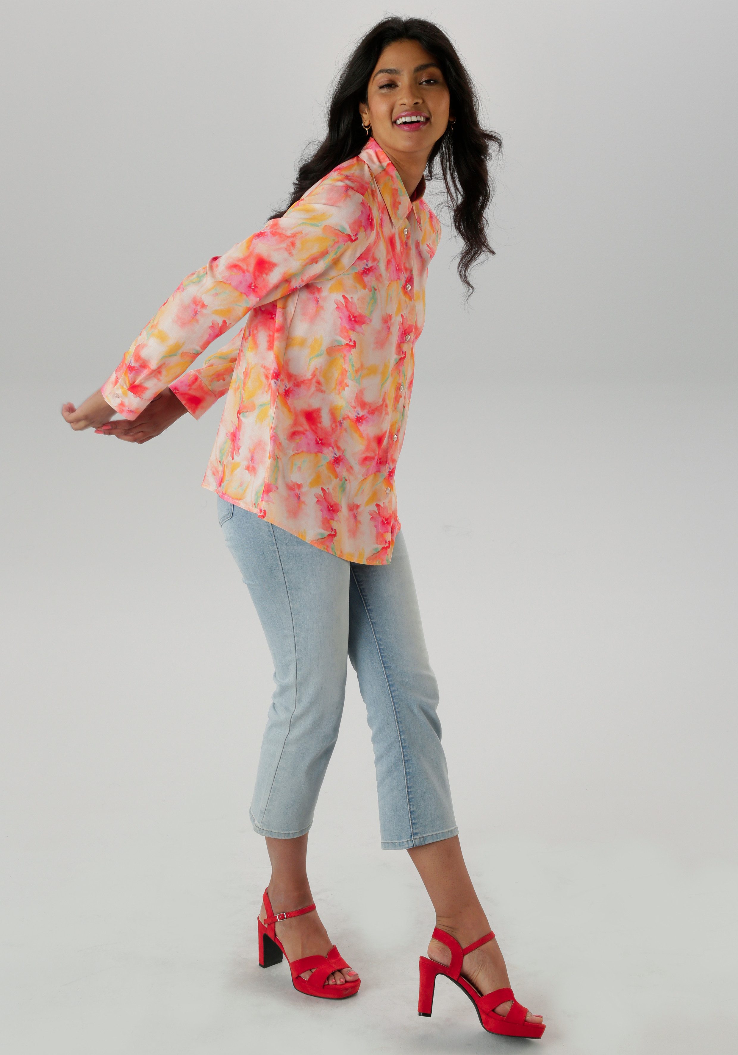 Aniston SELECTED Overhemdblouse met frisse en kleurrijke batikdruk