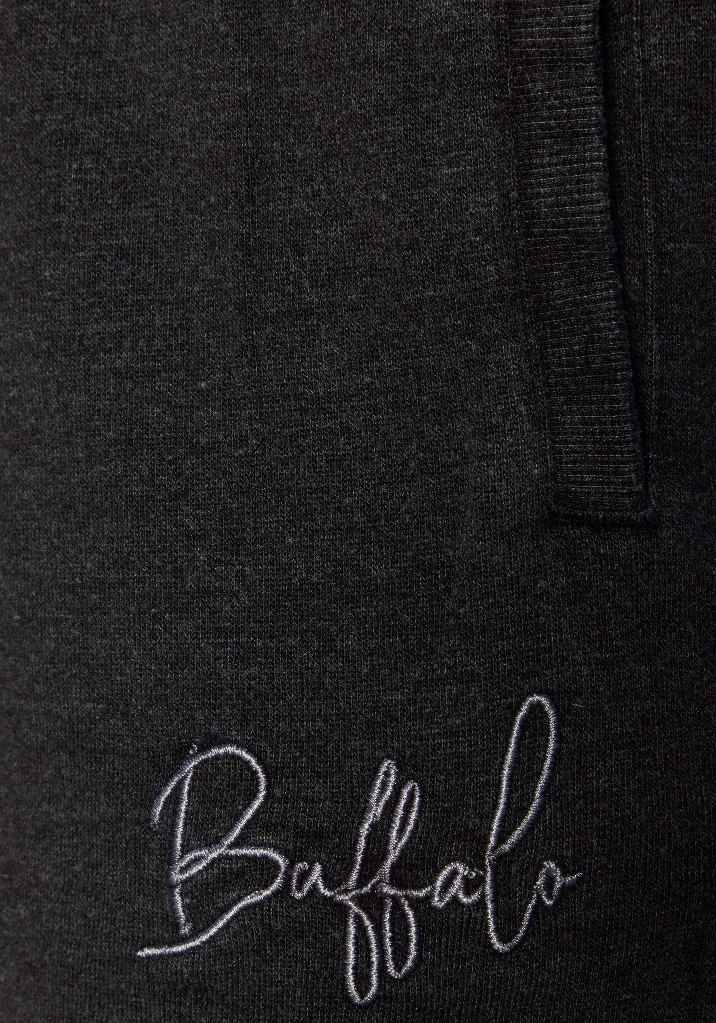 Buffalo Relaxshorts met logo-borduurwerk, loungepak