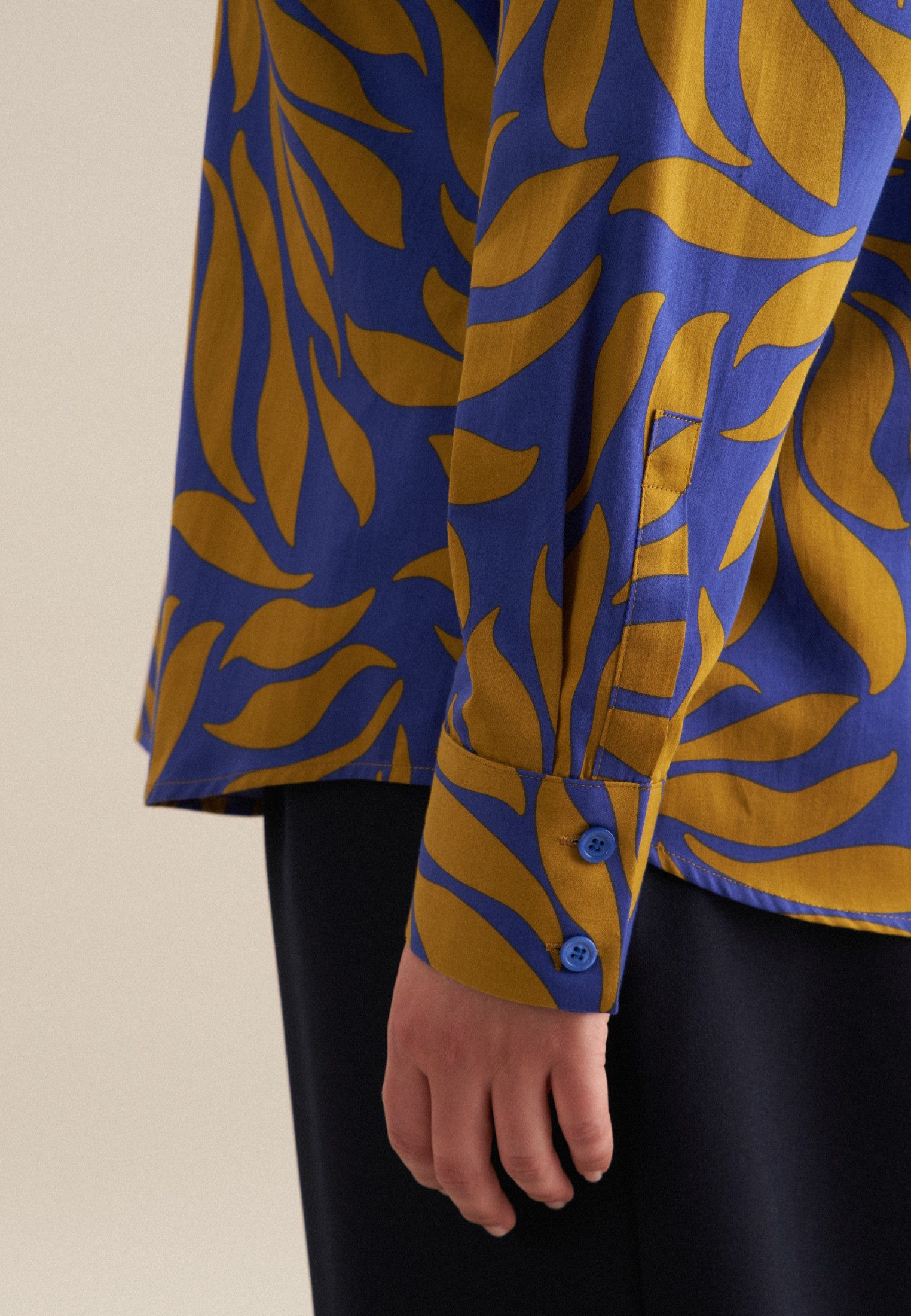 seidensticker Overhemdblouse Zwarte roos Lange mouwen kraag print