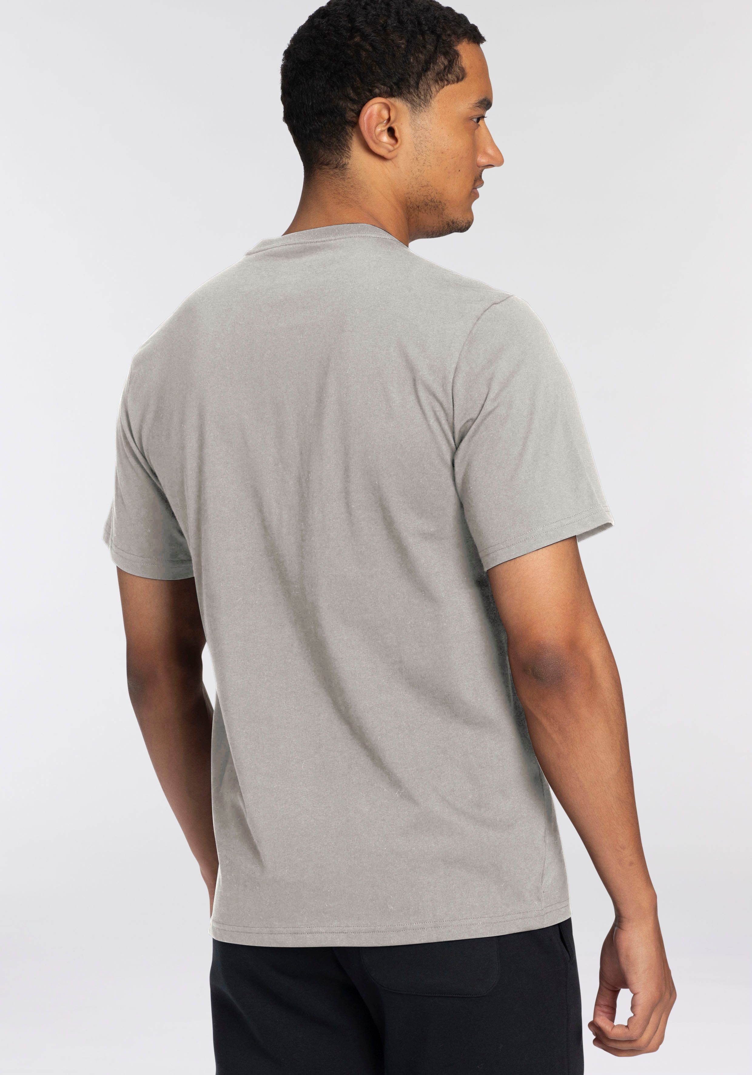 Converse T-shirt STANDARD FIT CENTER FRONT LARGE LOGO STAR CHEV SS TEE
