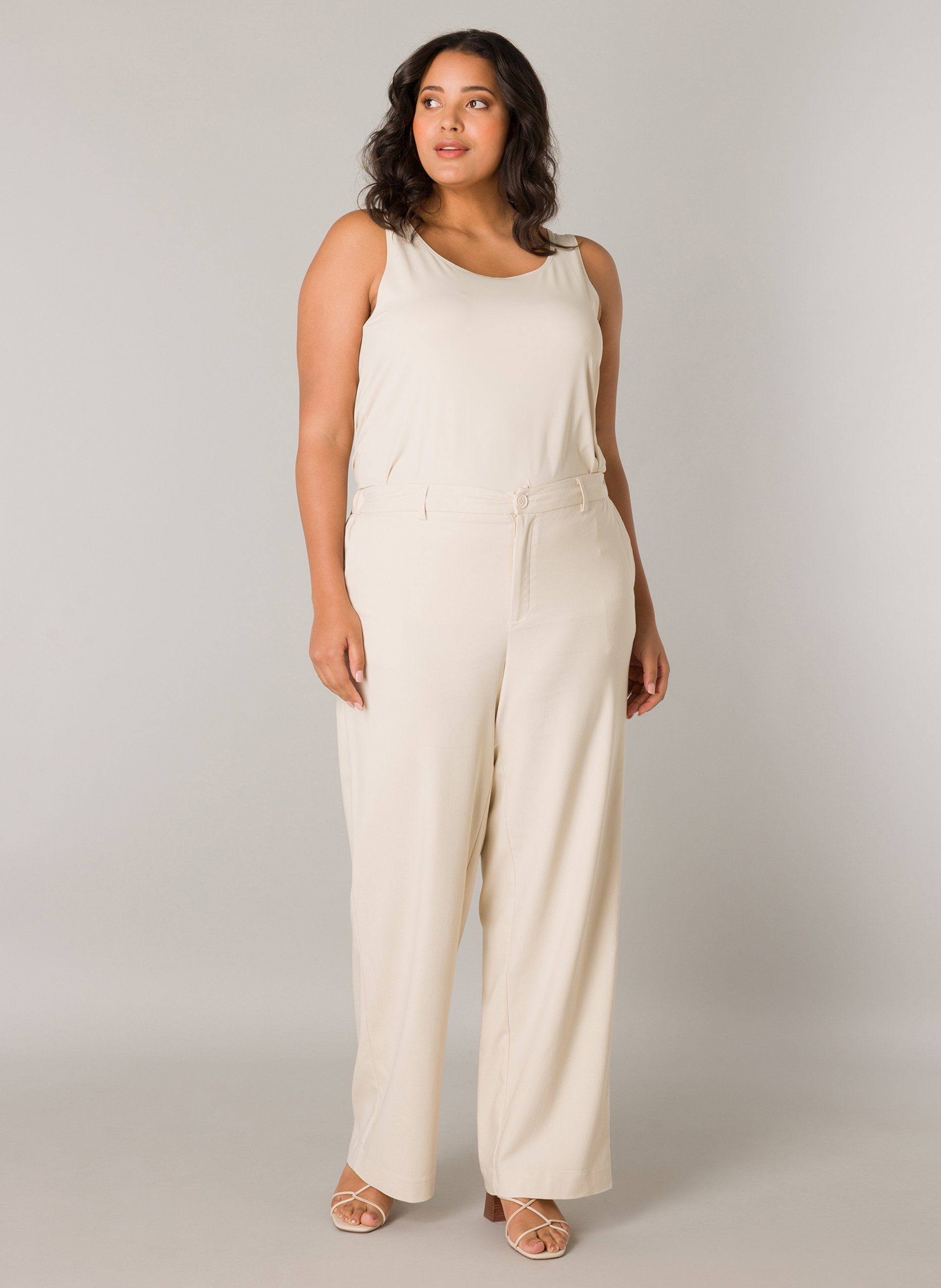 Base Level Curvy Stoffen broek met flare en viscose