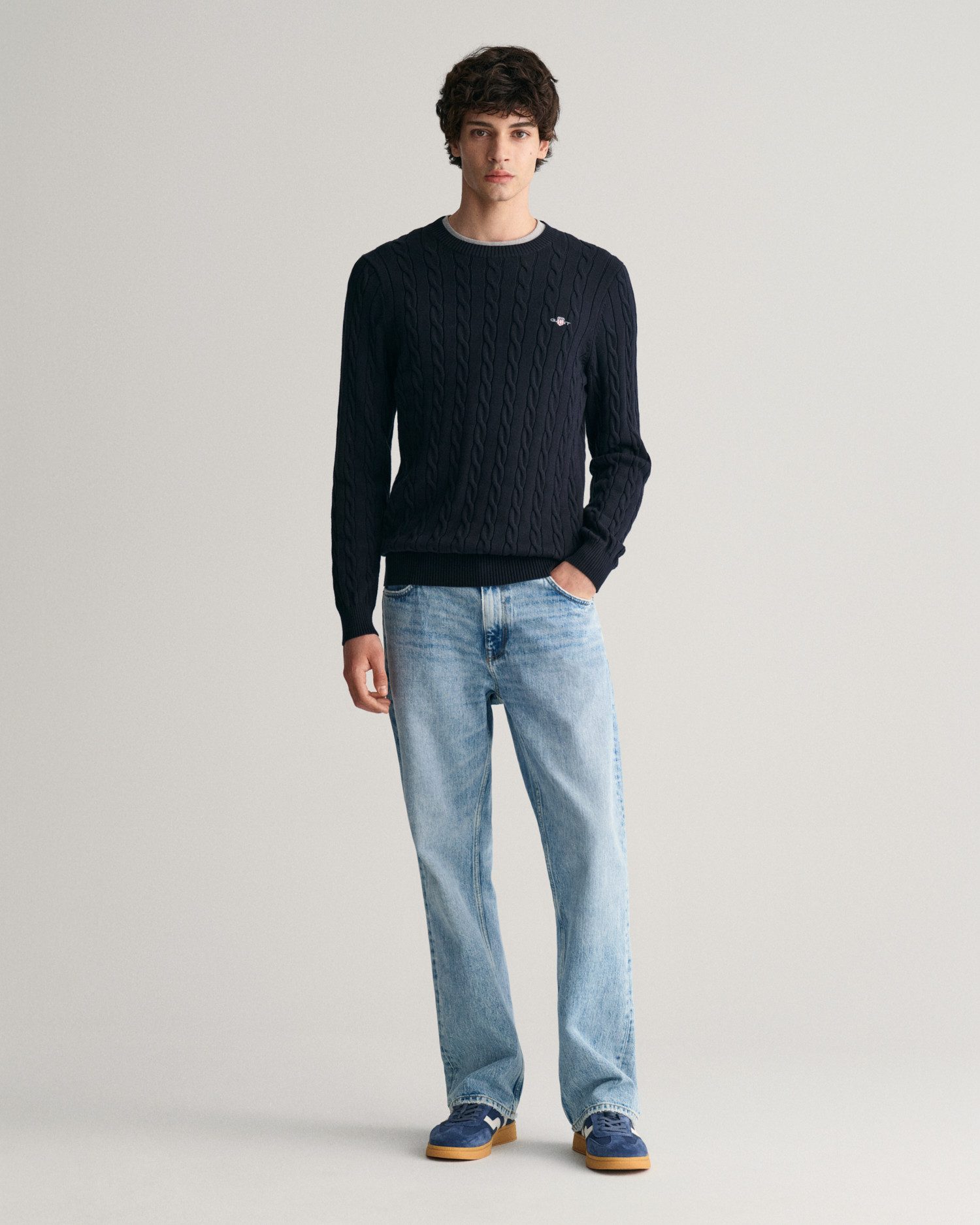Gant Gebreide trui COTTON CABLE C-NECK met wapen-logo borduurwerk op de borst