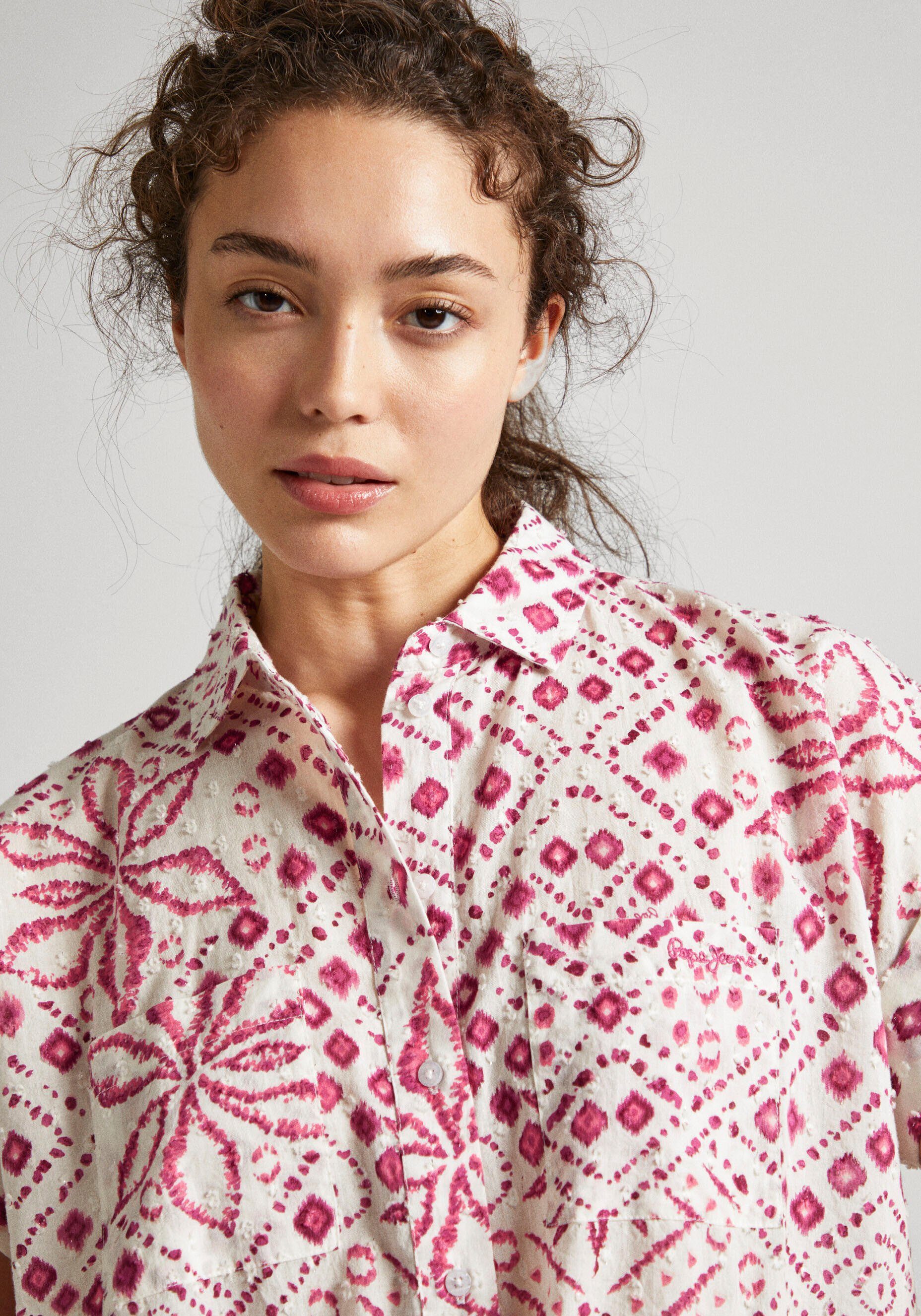 Pepe Jeans Blouse met korte mouwen Dulce in kastige vorm met alloverprint